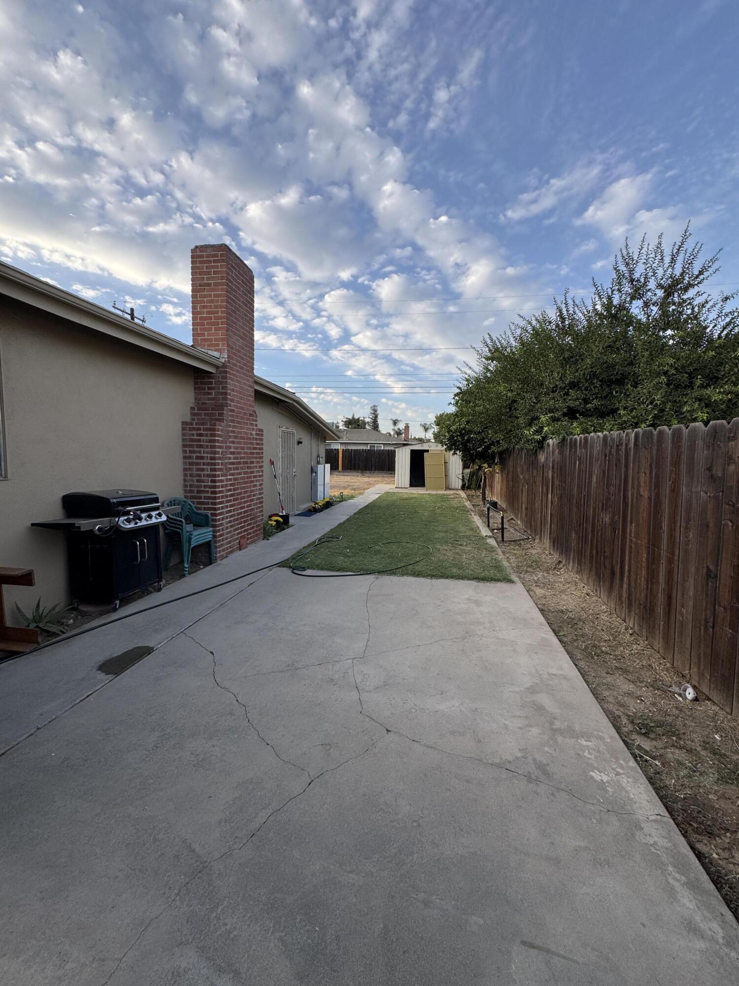 256 E Gail Ave, Tulare, CA 93274