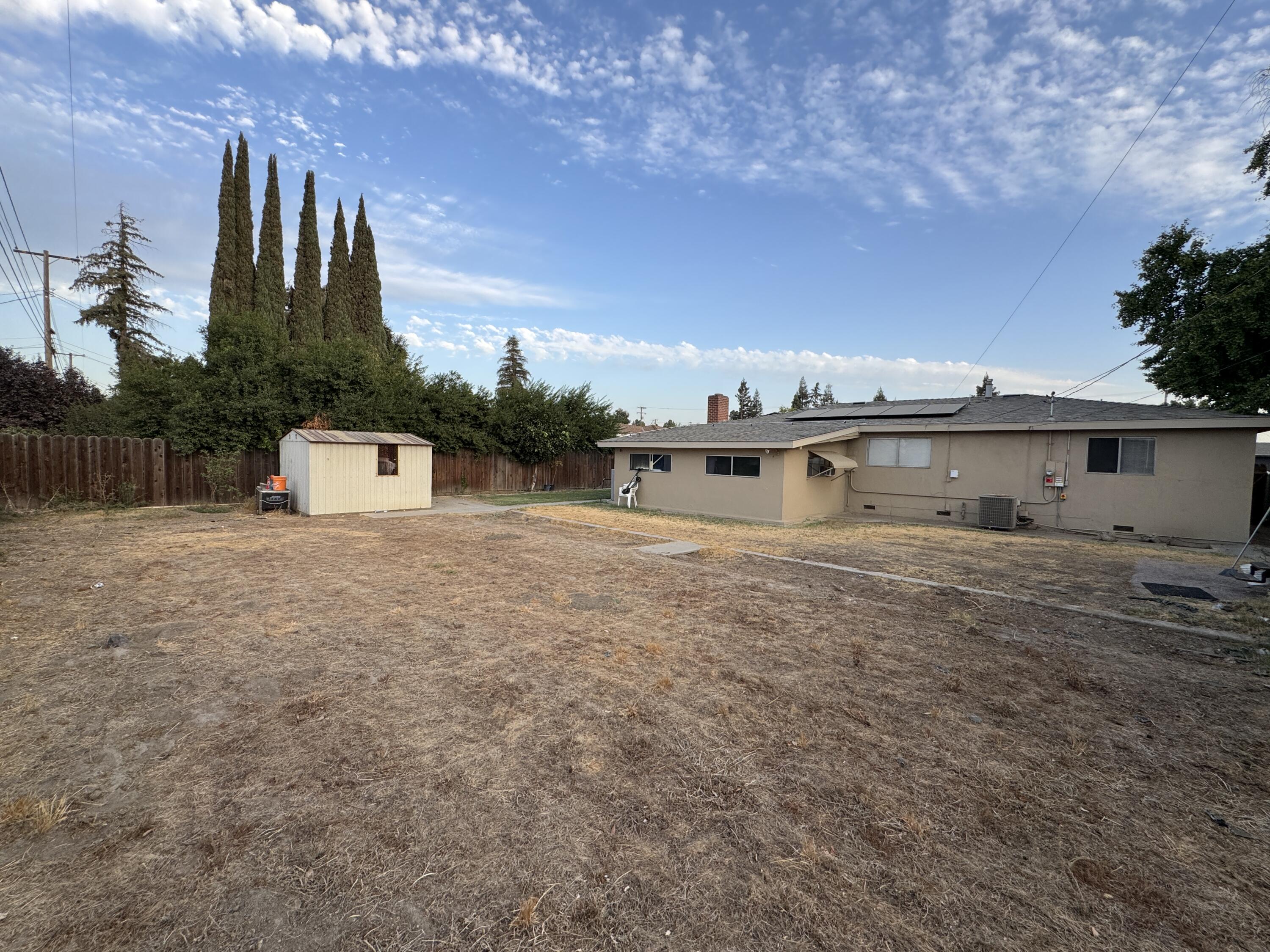 256 E Gail Ave, Tulare, CA 93274