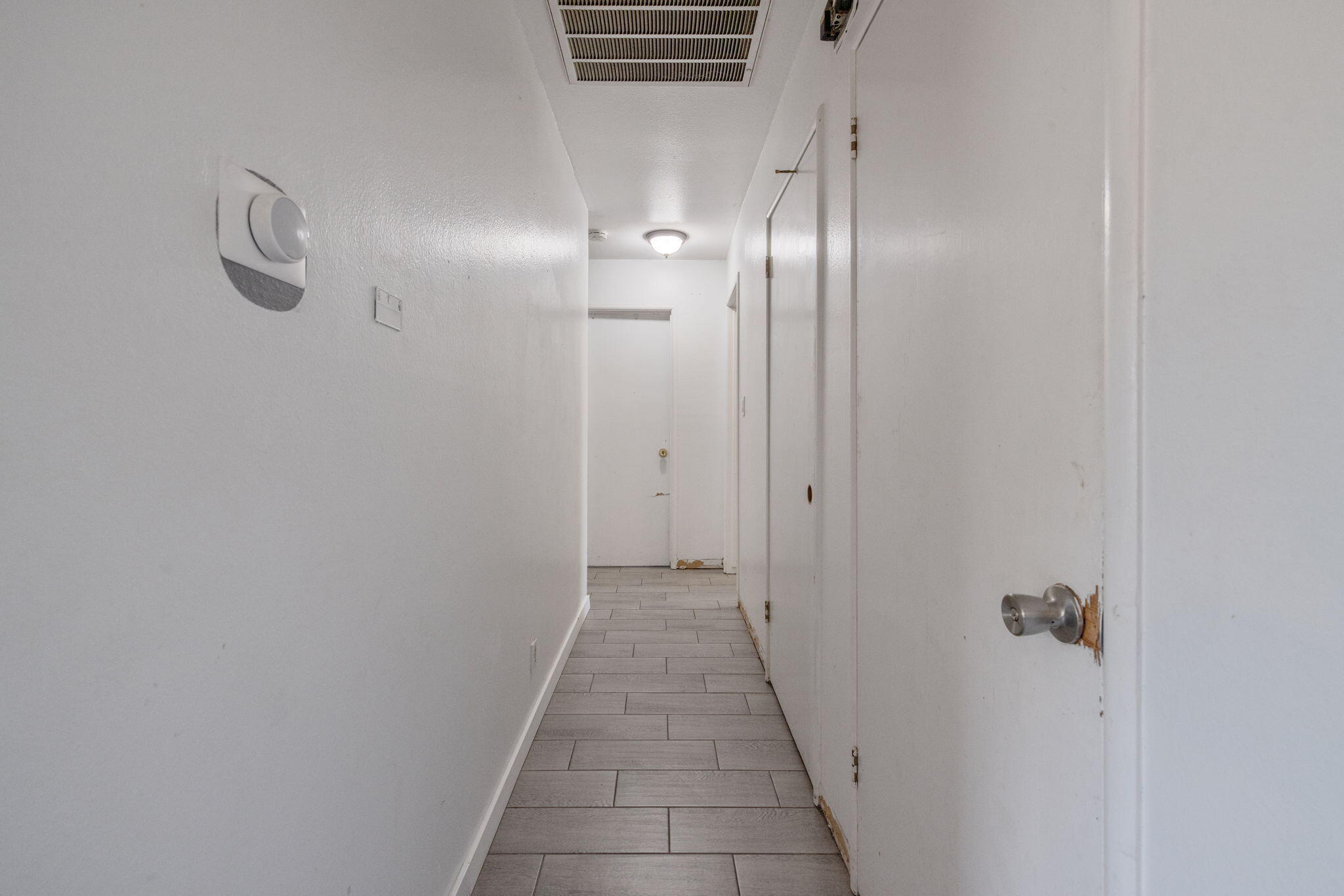 916 E Elm St, Hanford, CA 93230