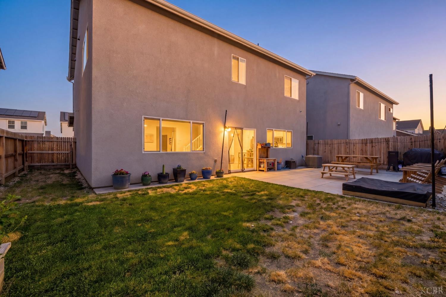 1772 N Jennie Lake Trl, Hanford, CA 93230