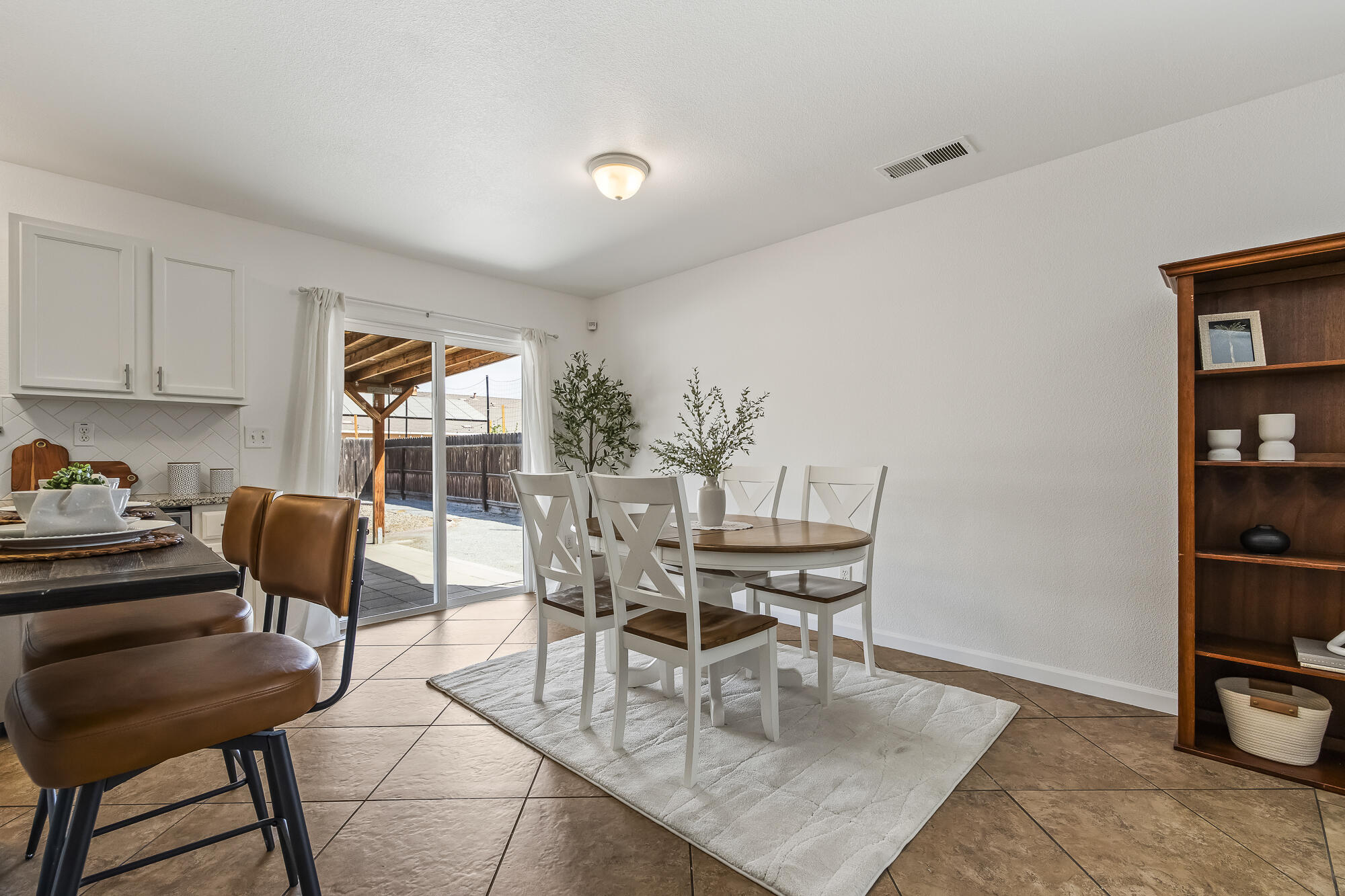 4336 E Acequia Ave, Visalia, CA 93292