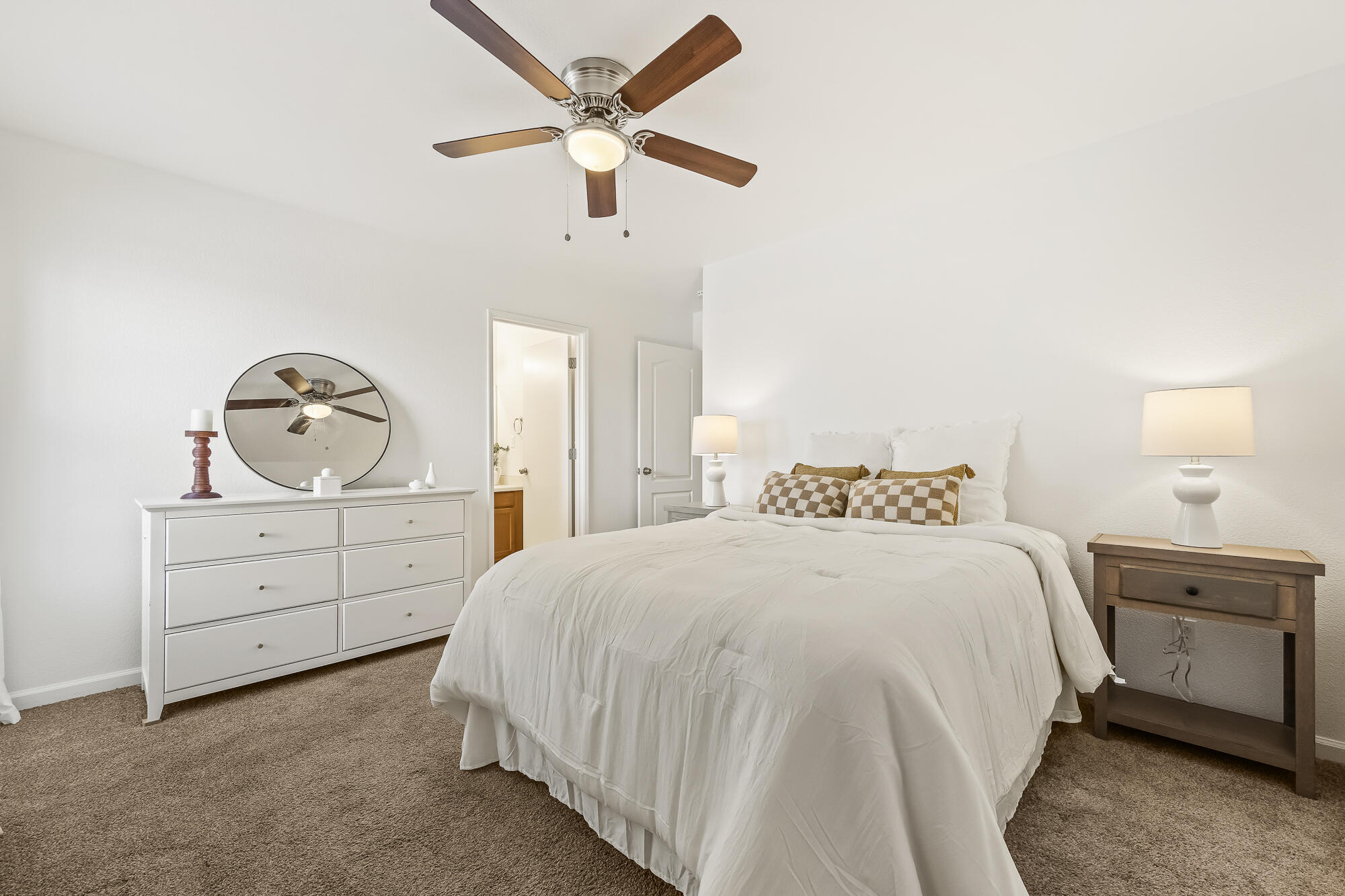 4336 E Acequia Ave, Visalia, CA 93292