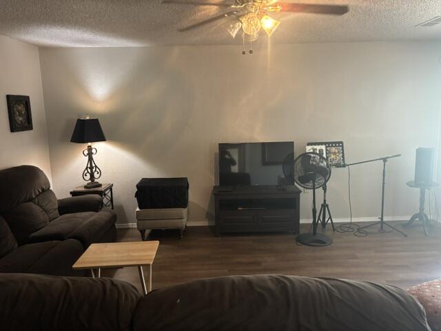 3955 N Ricewood Ave, Fresno, CA 93705