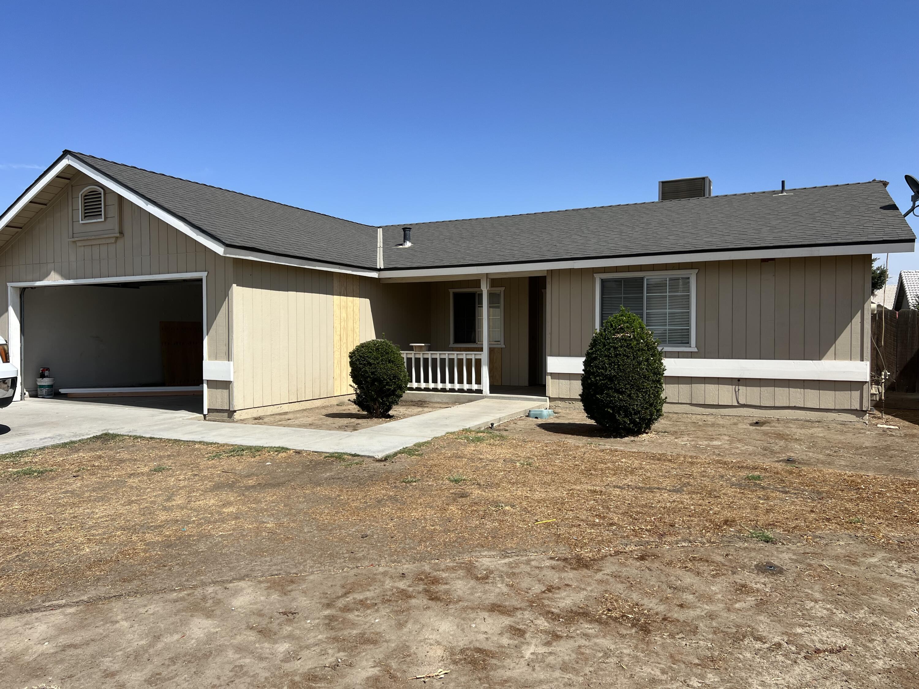 1536 Orchard, Tulare, CA 93274