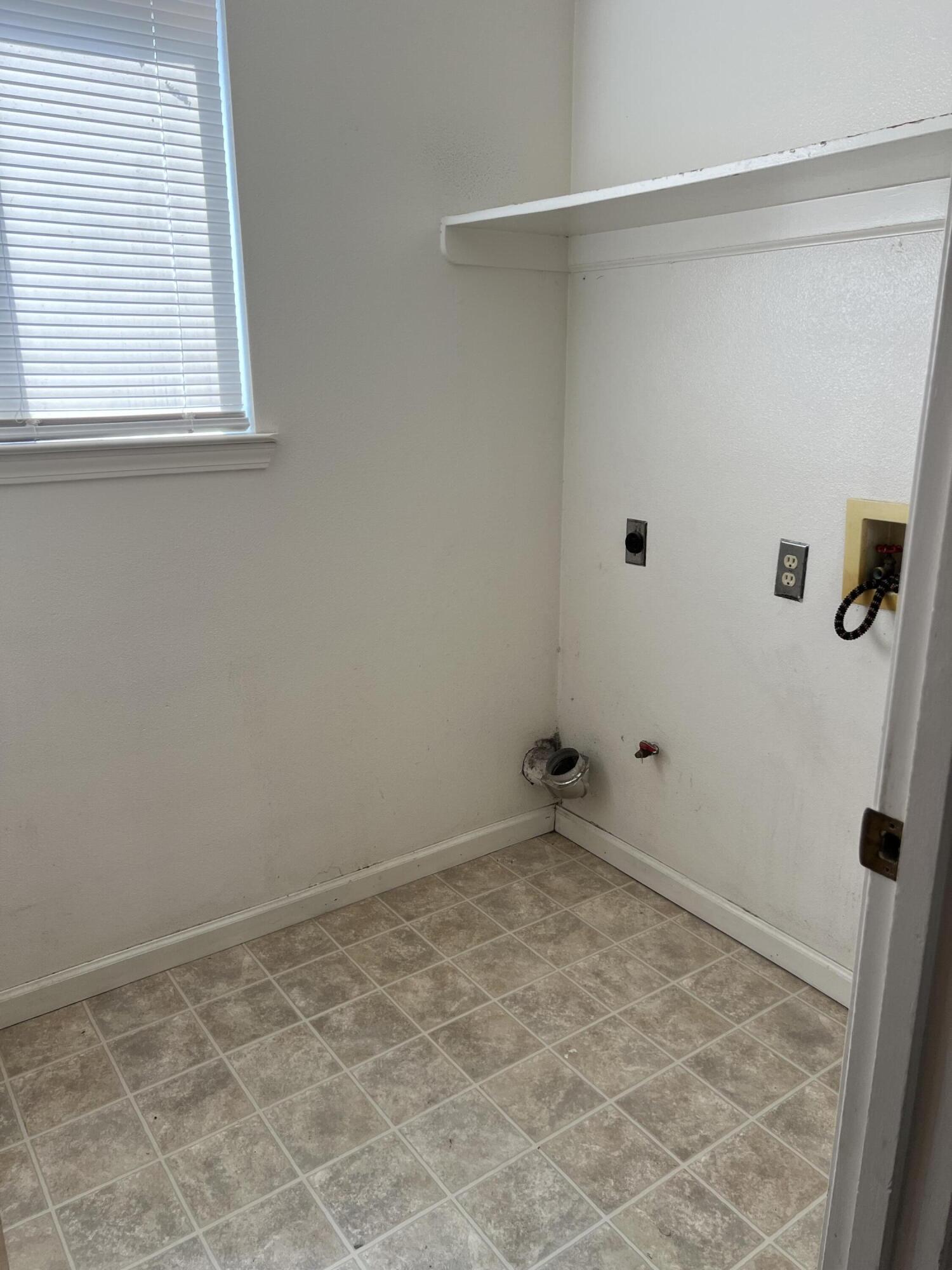 1536 Orchard, Tulare, CA 93274