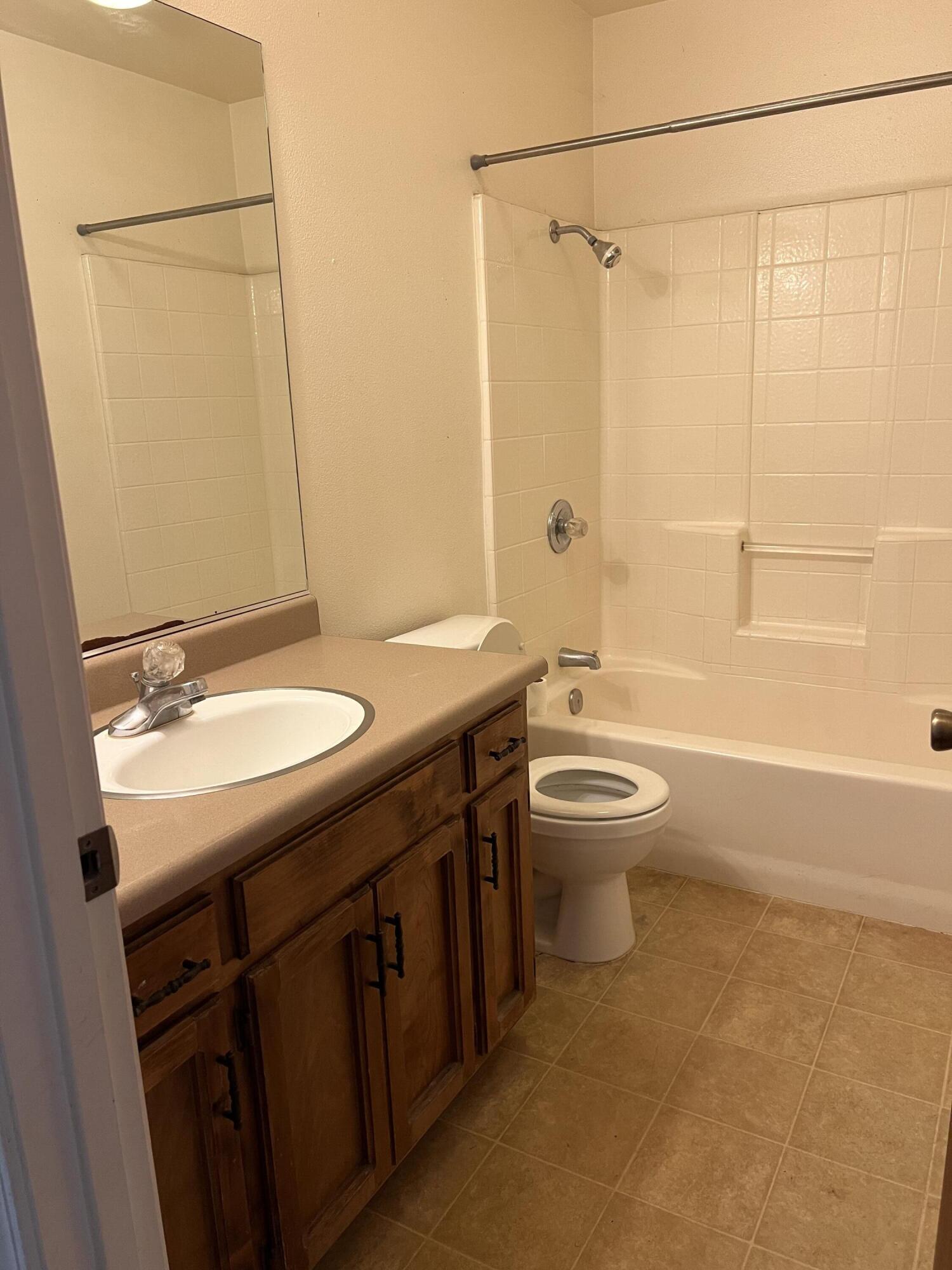1536 Orchard, Tulare, CA 93274