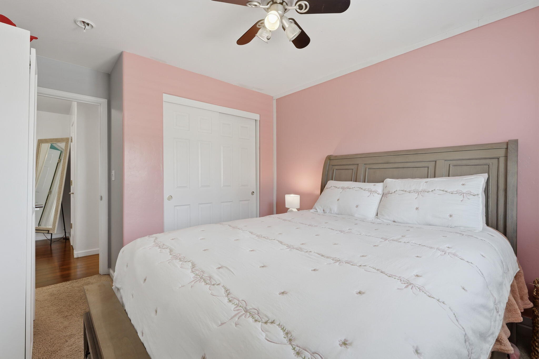 2631 E Parkview Ave, Visalia, CA 93292