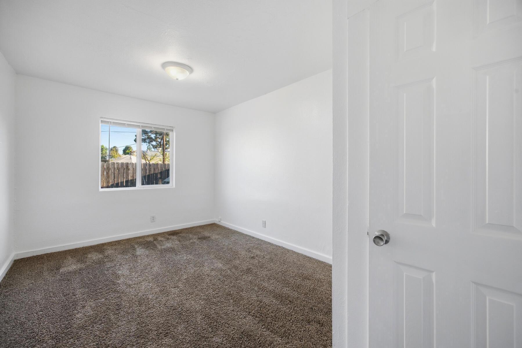 220 S O St, Tulare, CA 93274