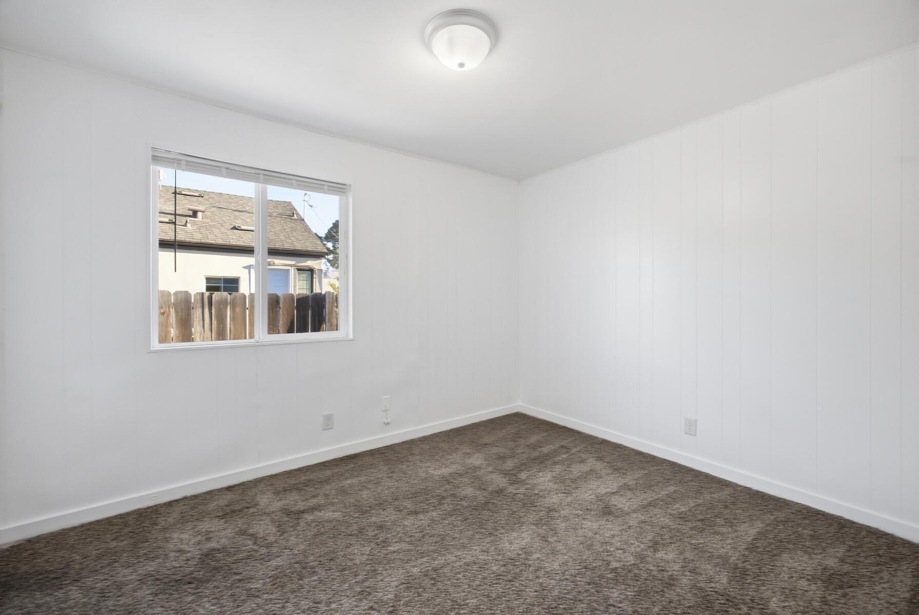 220 S O St, Tulare, CA 93274