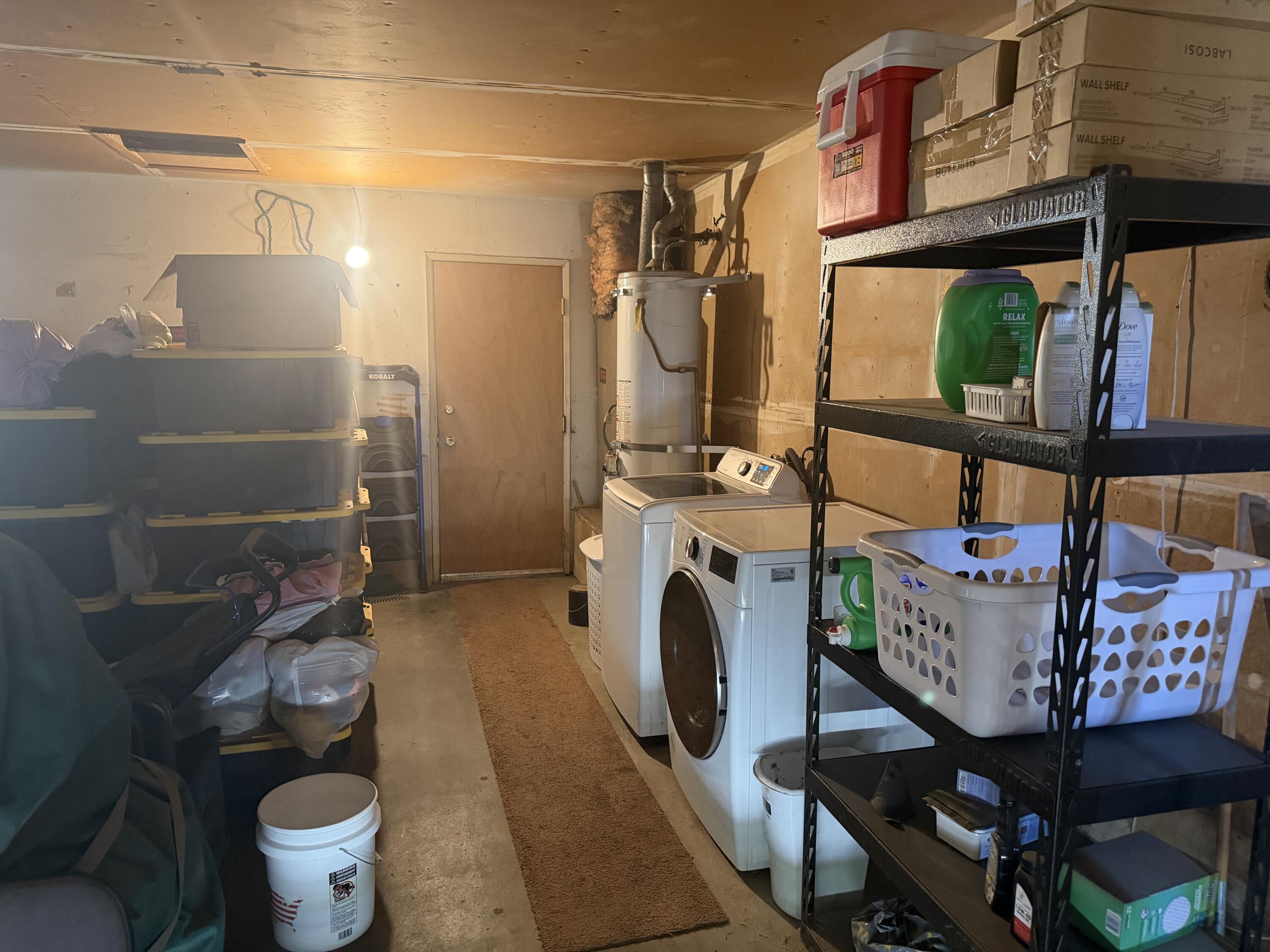 220 E Harold Ct, Visalia, CA 93291