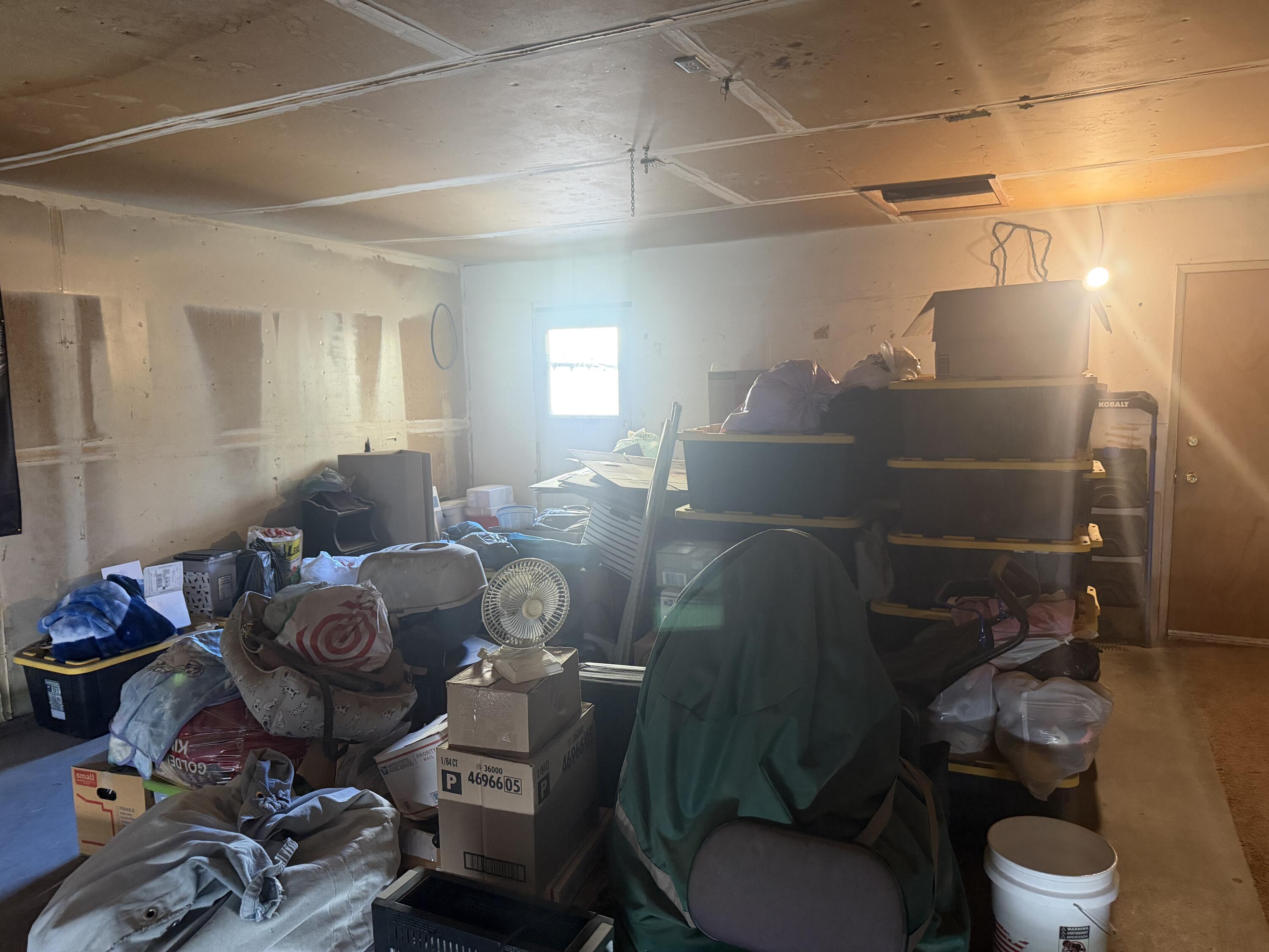 220 E Harold Ct, Visalia, CA 93291
