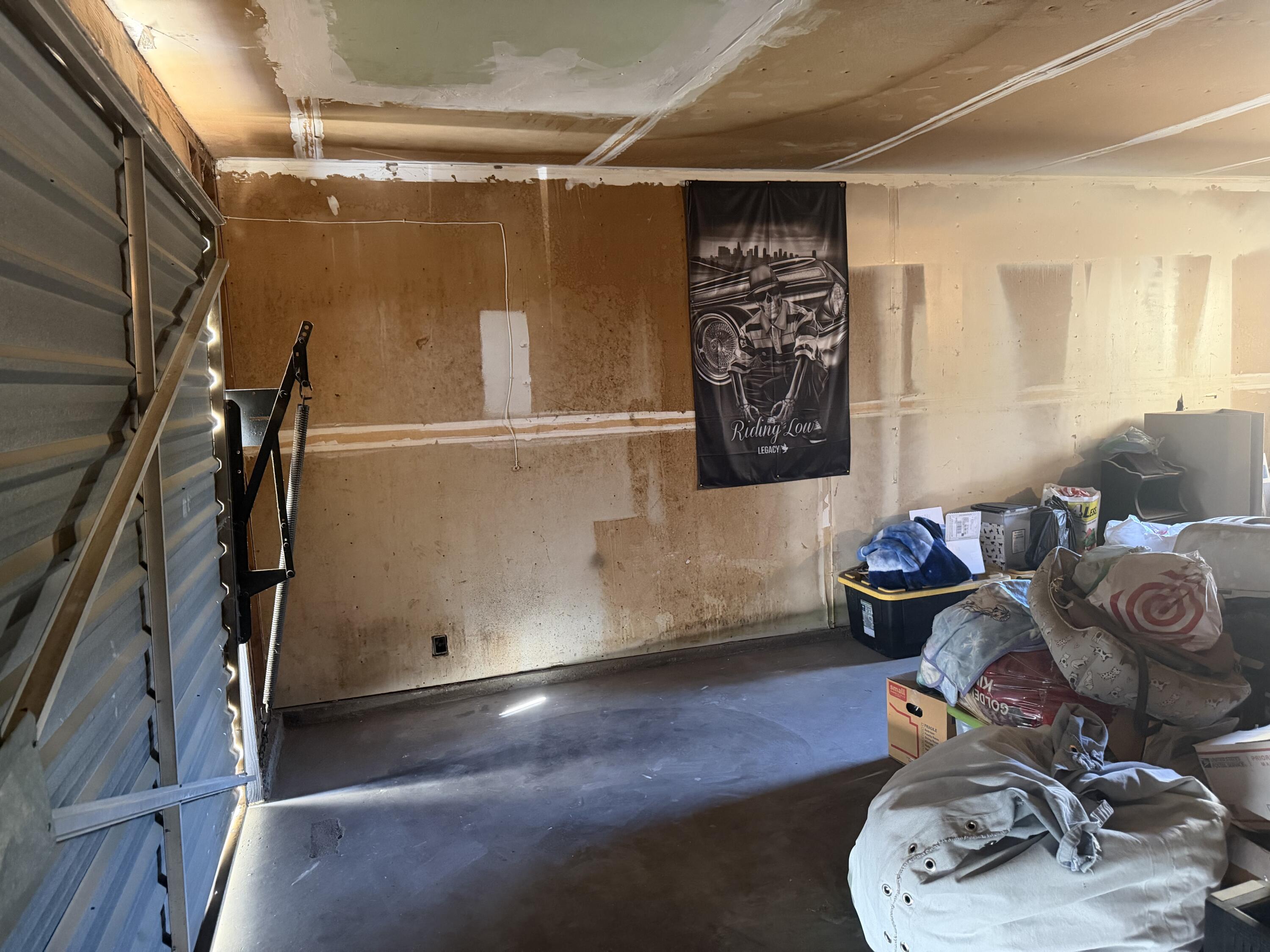 220 E Harold Ct, Visalia, CA 93291
