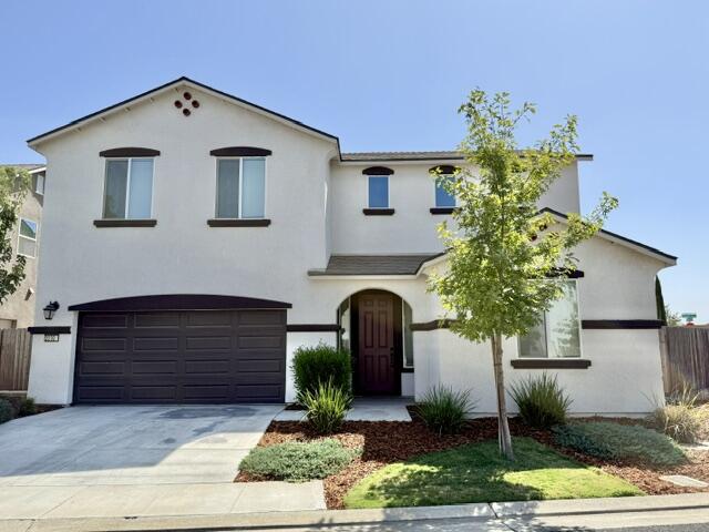 2232 S Crumal St, Visalia, CA 93292