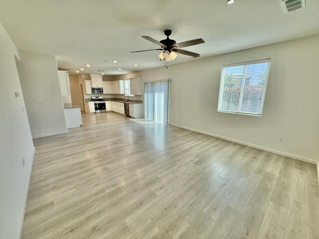 2232 S Crumal St, Visalia, CA 93292