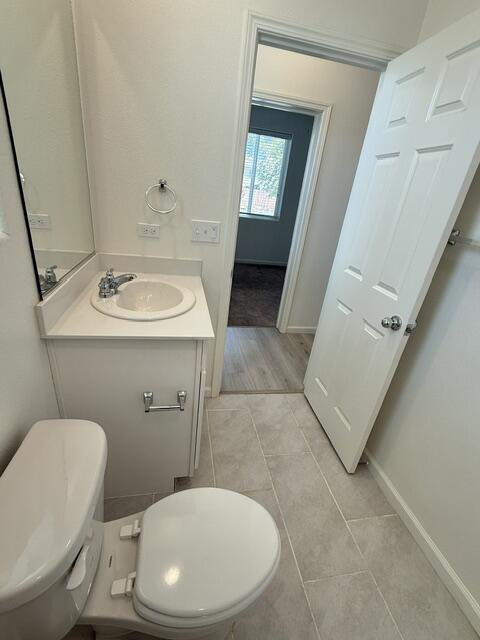 2232 S Crumal St, Visalia, CA 93292