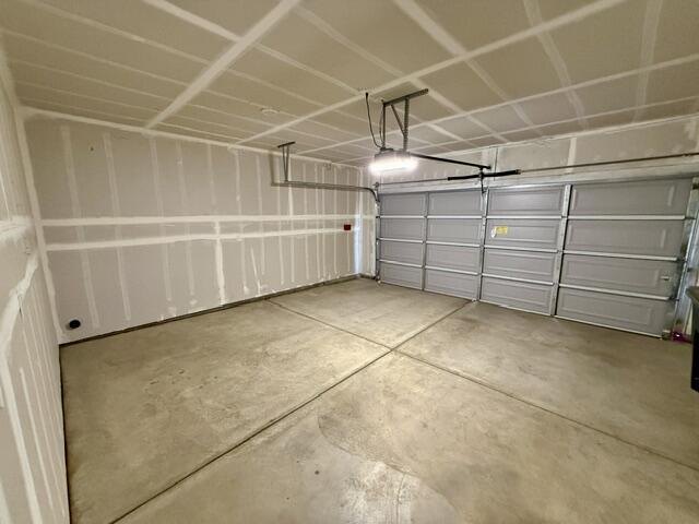 2232 S Crumal St, Visalia, CA 93292