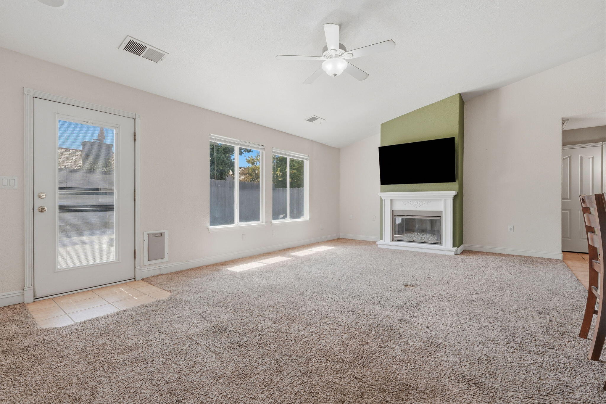4029 E Meadow Ave, Visalia, CA 93292
