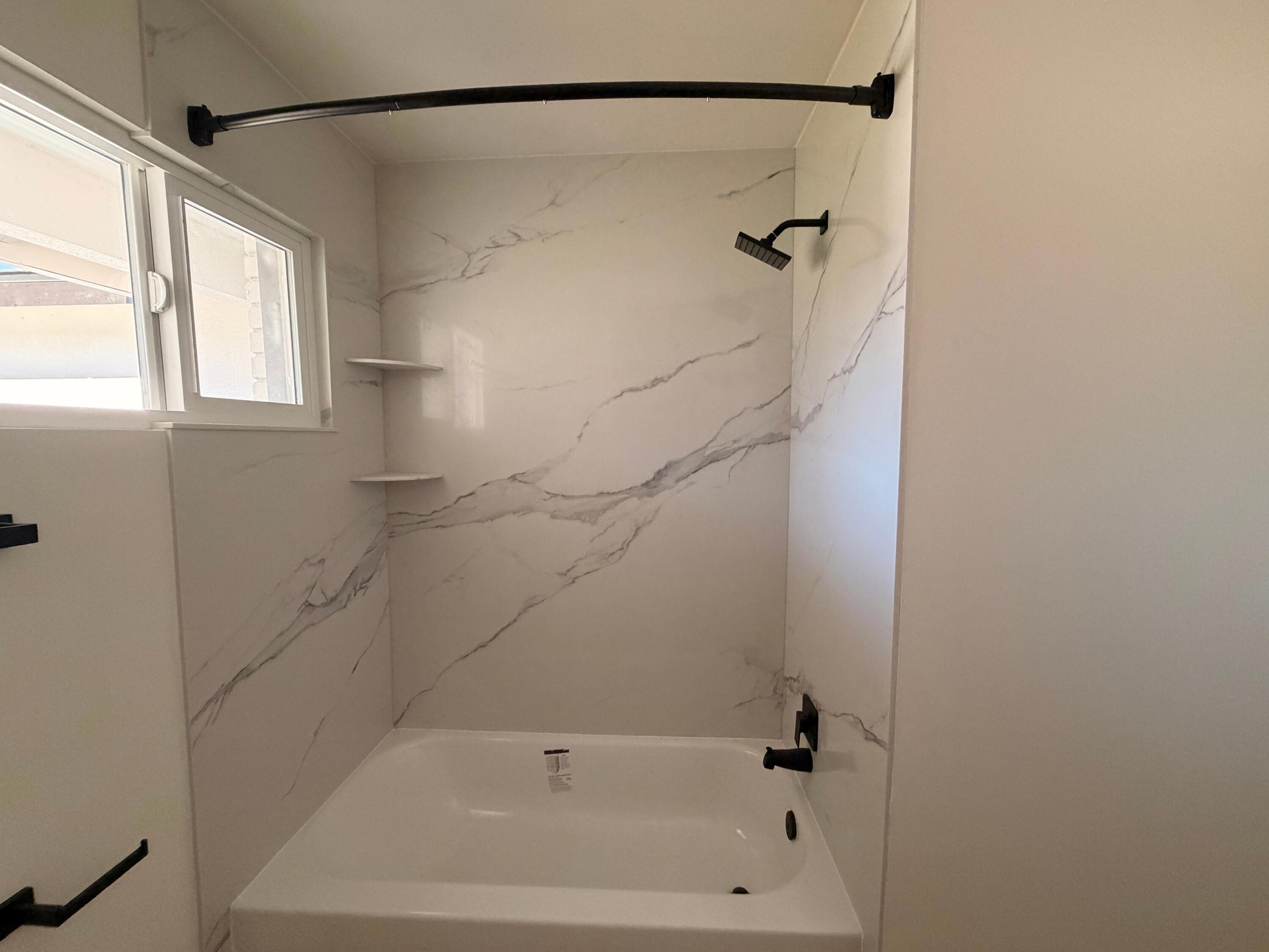 249 W Paradise Ave, Visalia, CA 93277