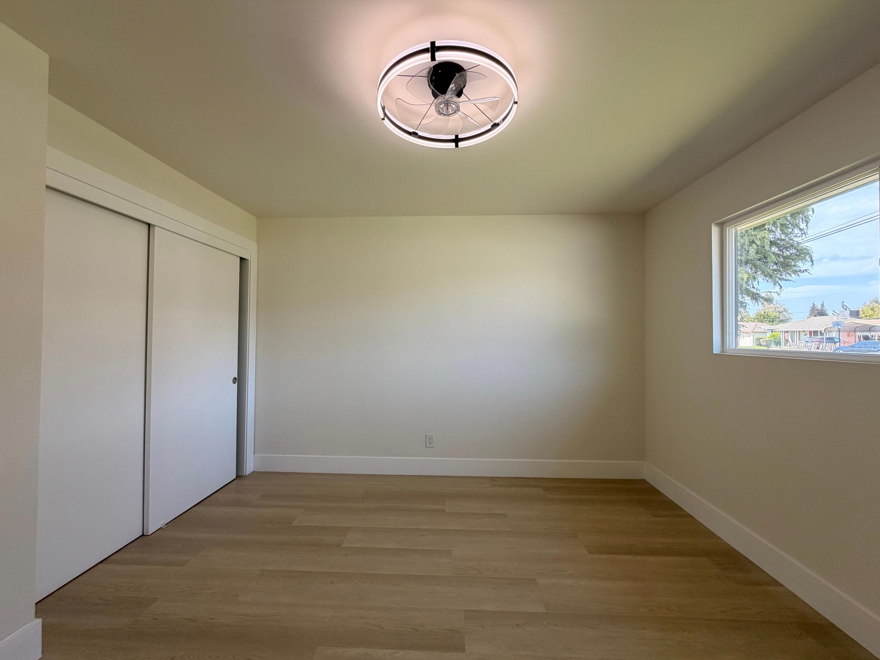 249 W Paradise Ave, Visalia, CA 93277