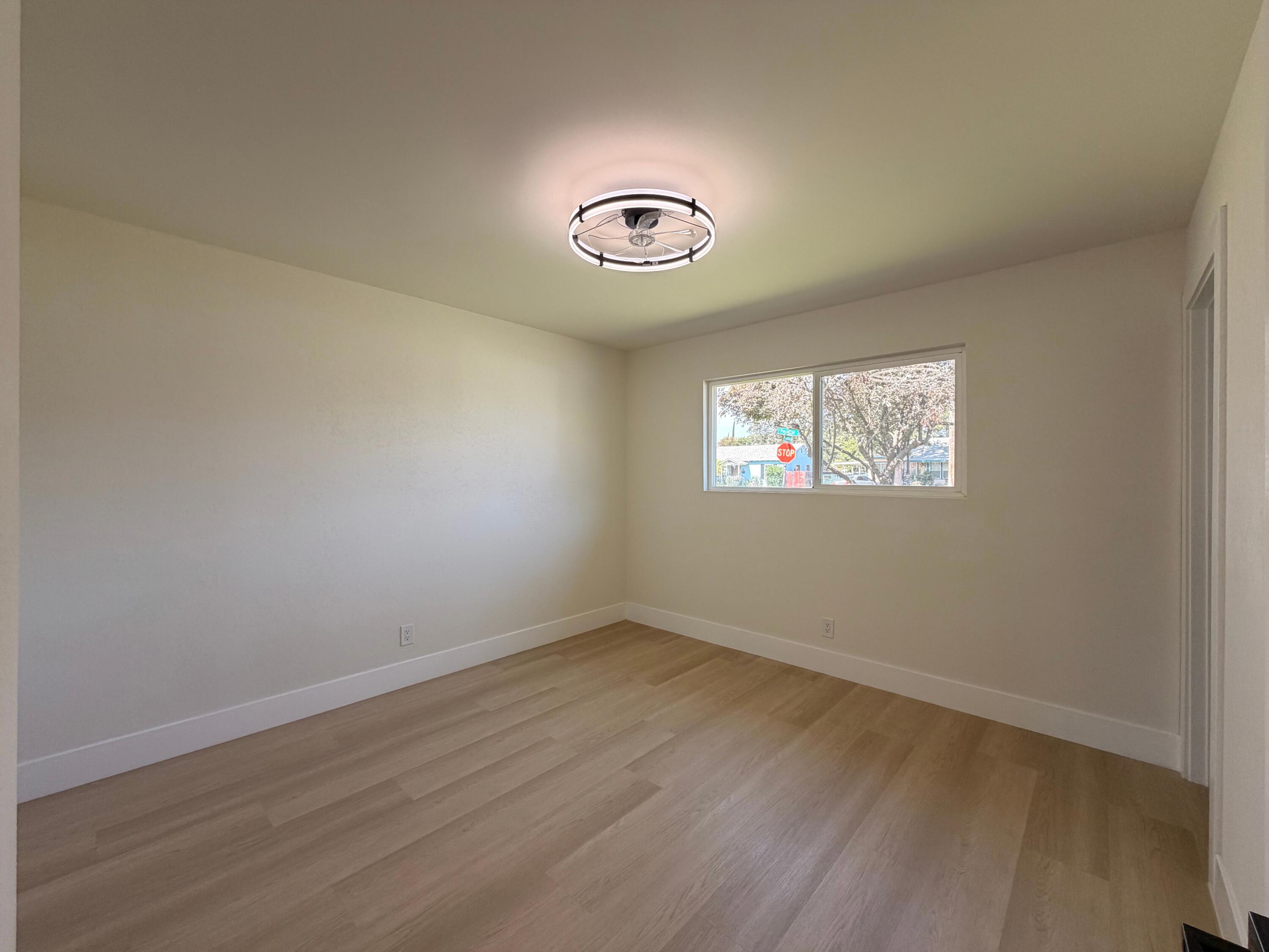249 W Paradise Ave, Visalia, CA 93277