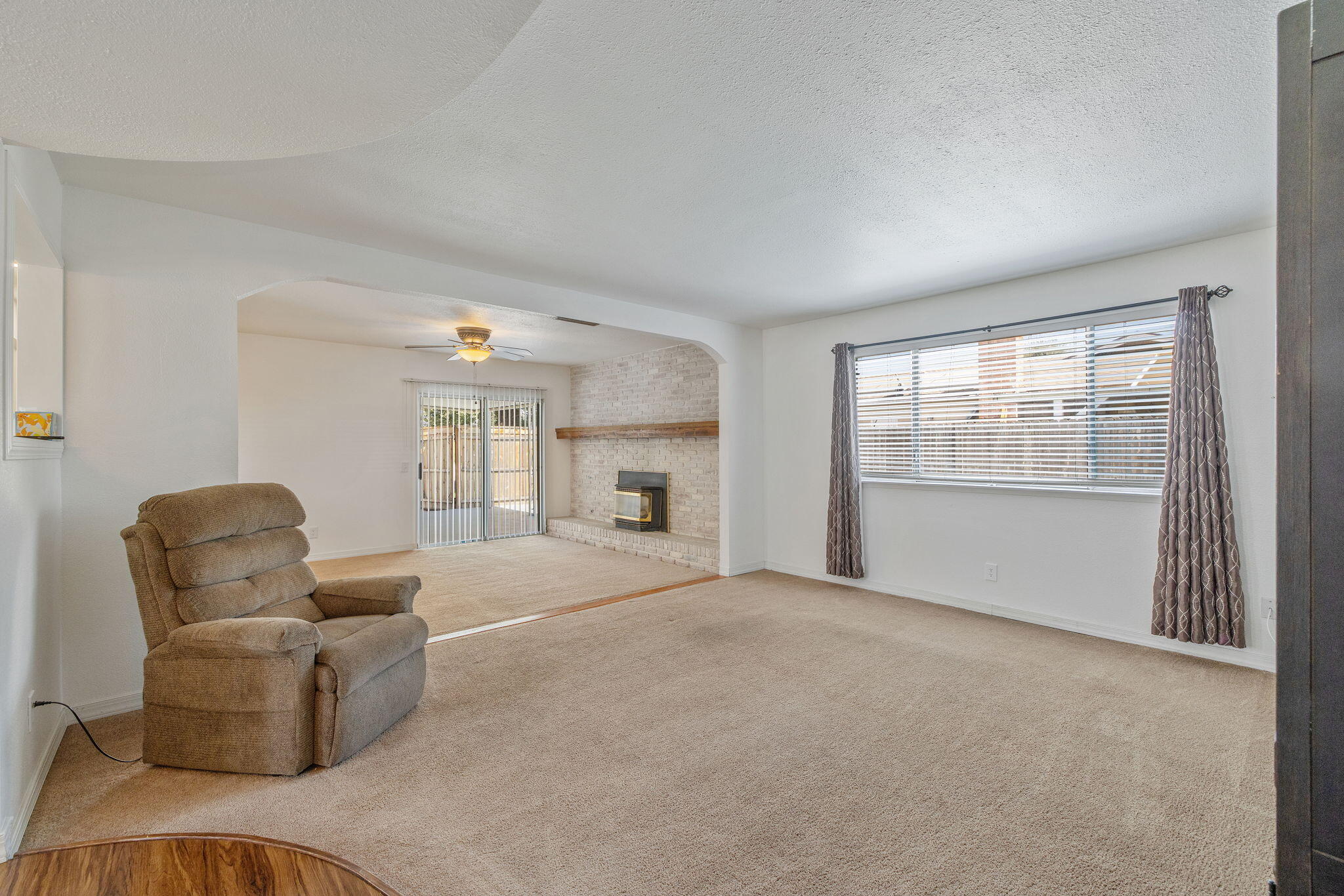 2620 S Divisadero St, Visalia, CA 93277