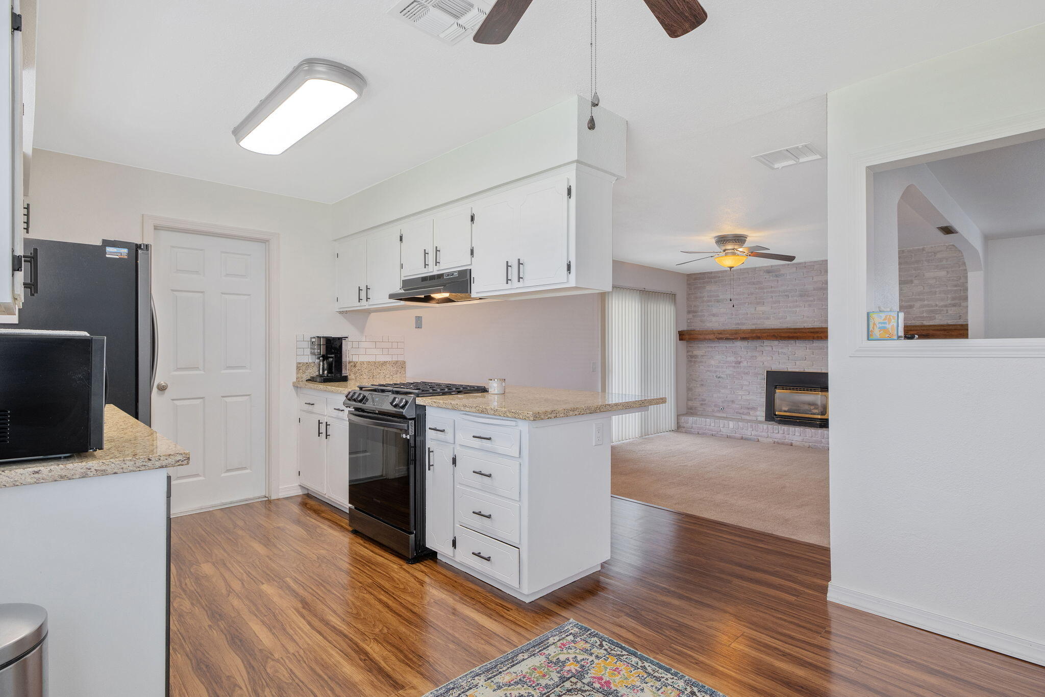2620 S Divisadero St, Visalia, CA 93277