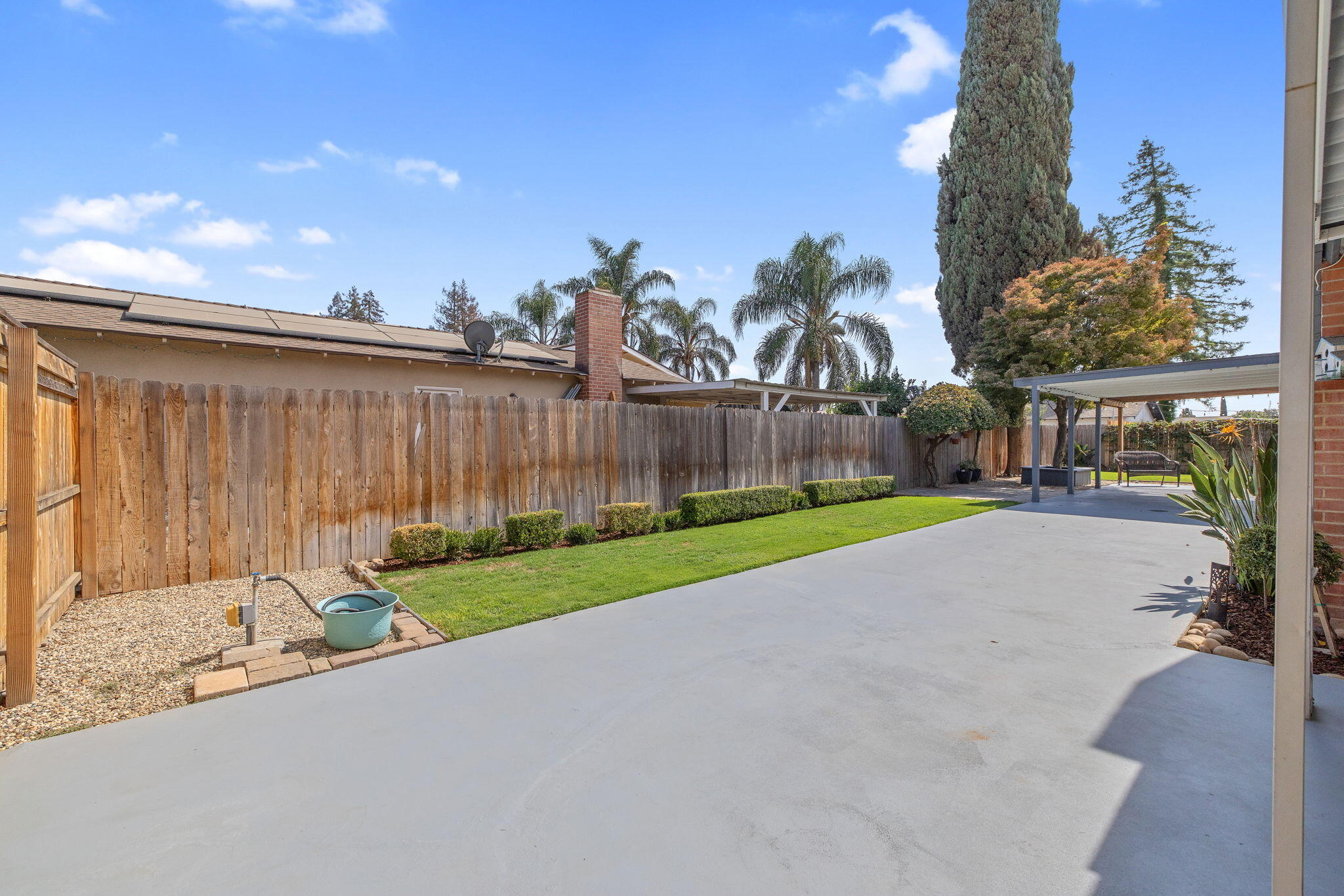 2620 S Divisadero St, Visalia, CA 93277
