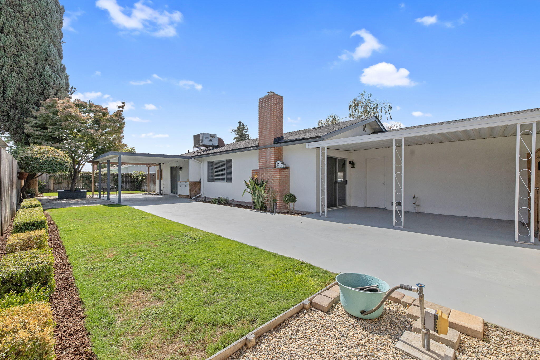 2620 S Divisadero St, Visalia, CA 93277