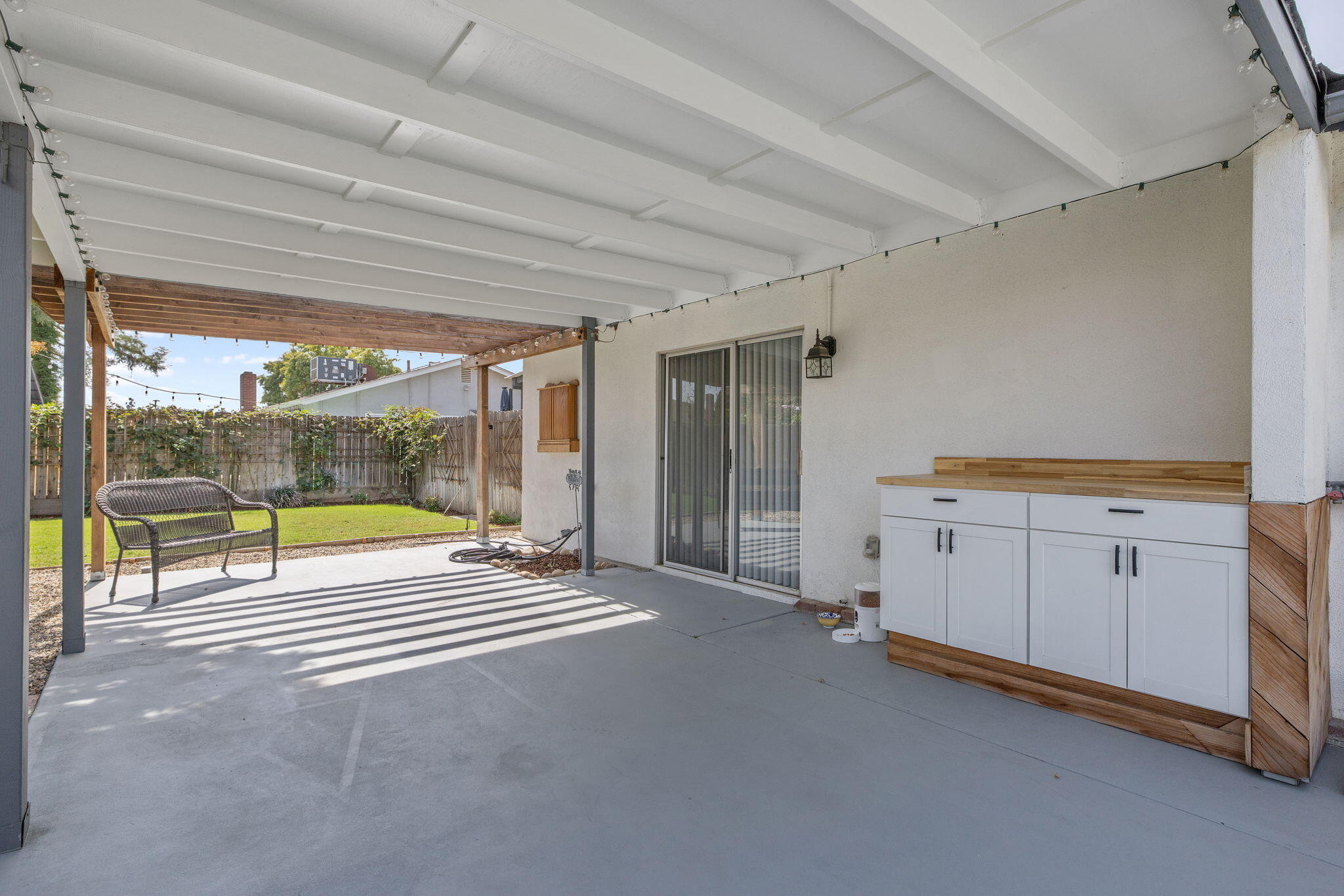 2620 S Divisadero St, Visalia, CA 93277
