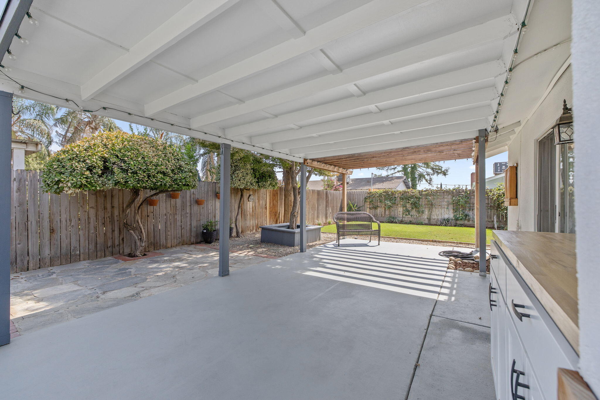 2620 S Divisadero St, Visalia, CA 93277