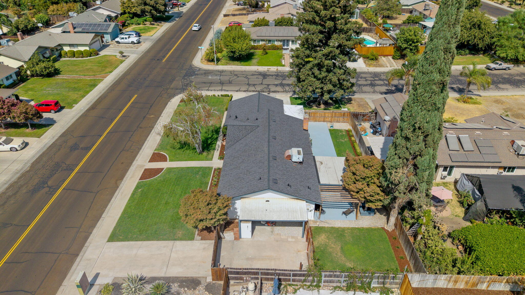 2620 S Divisadero St, Visalia, CA 93277