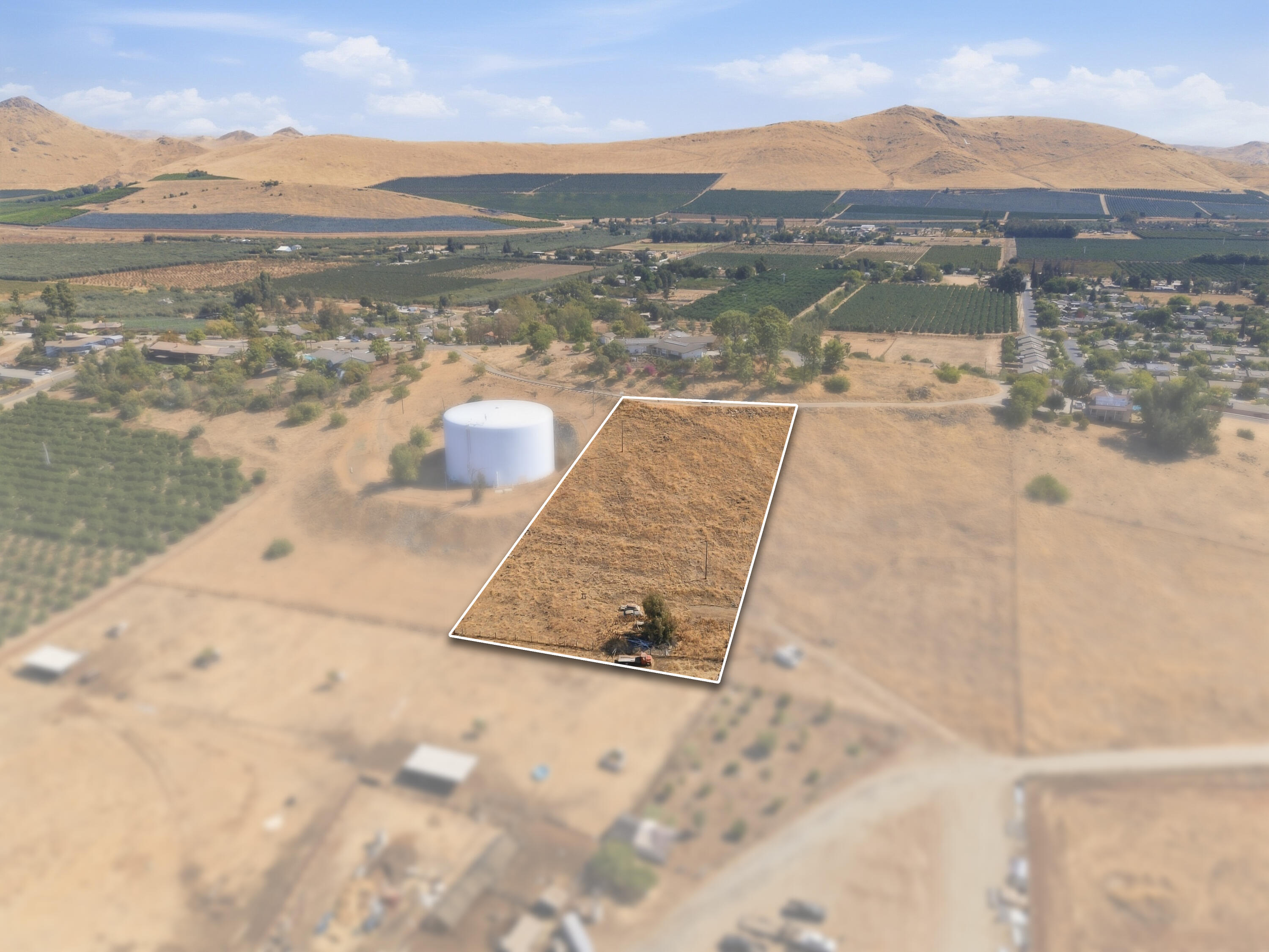 1019 N Harvard Ave, Lindsay, CA 93247