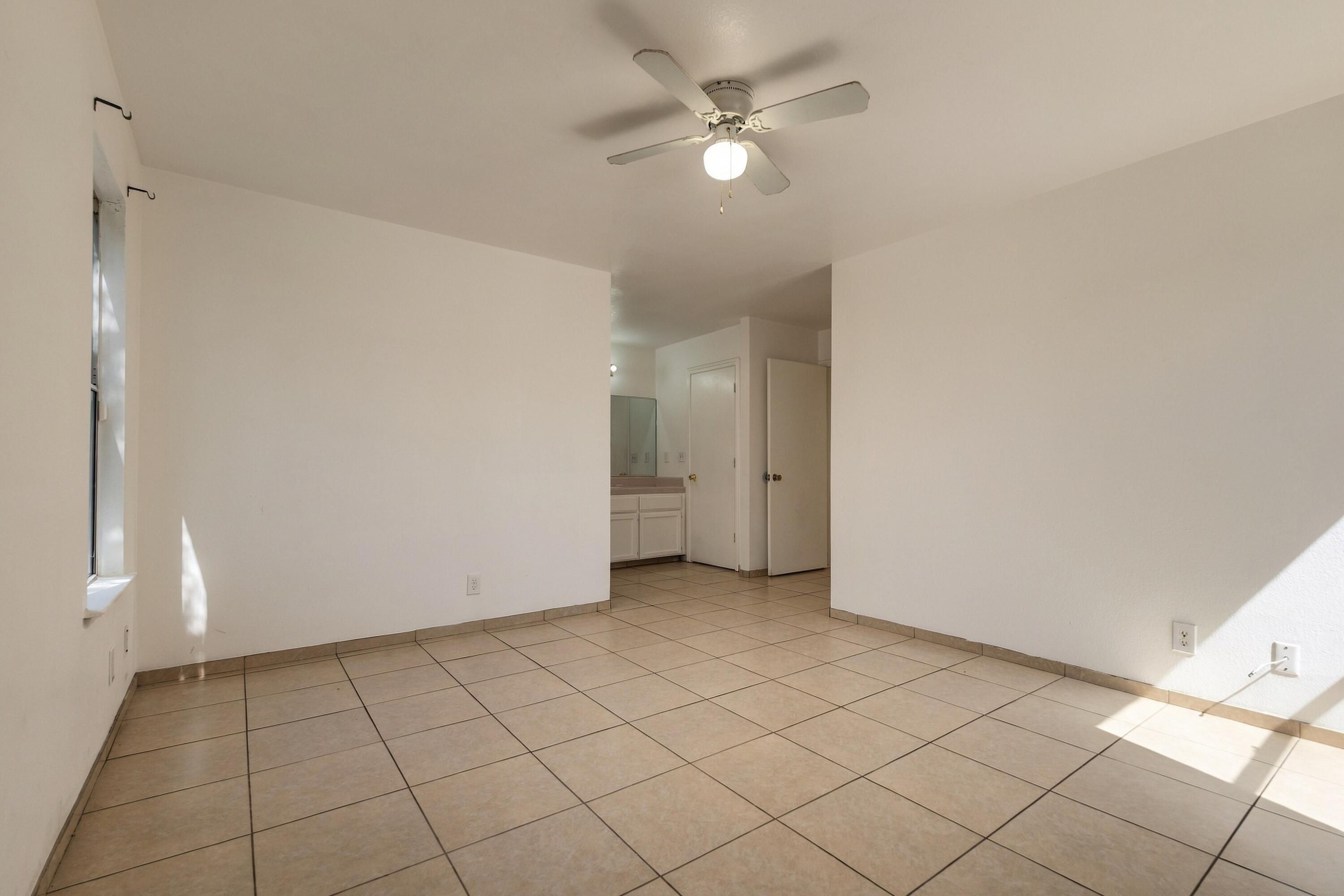 2447 N Michael St, Visalia, CA 93292