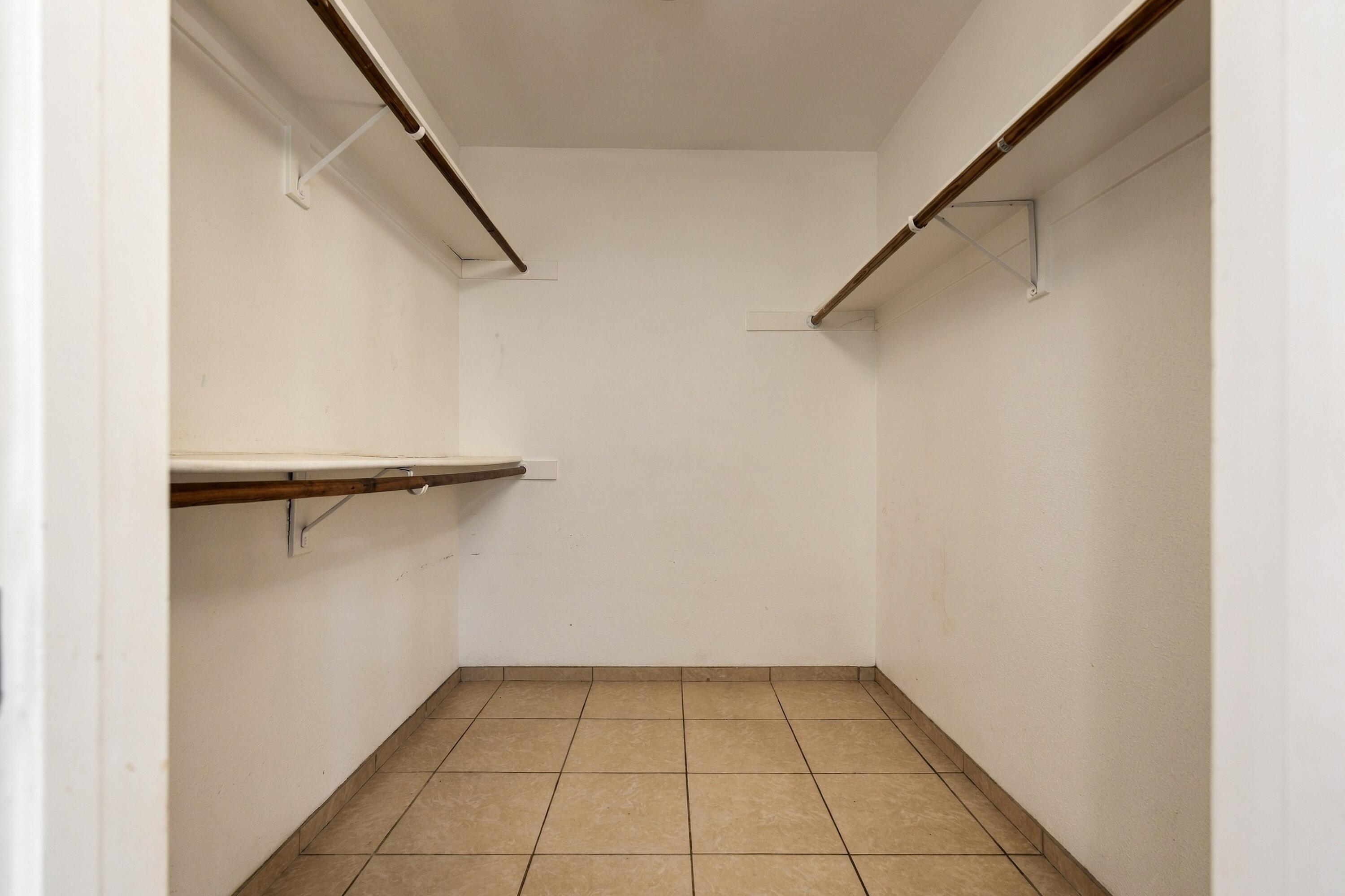 2447 N Michael St, Visalia, CA 93292