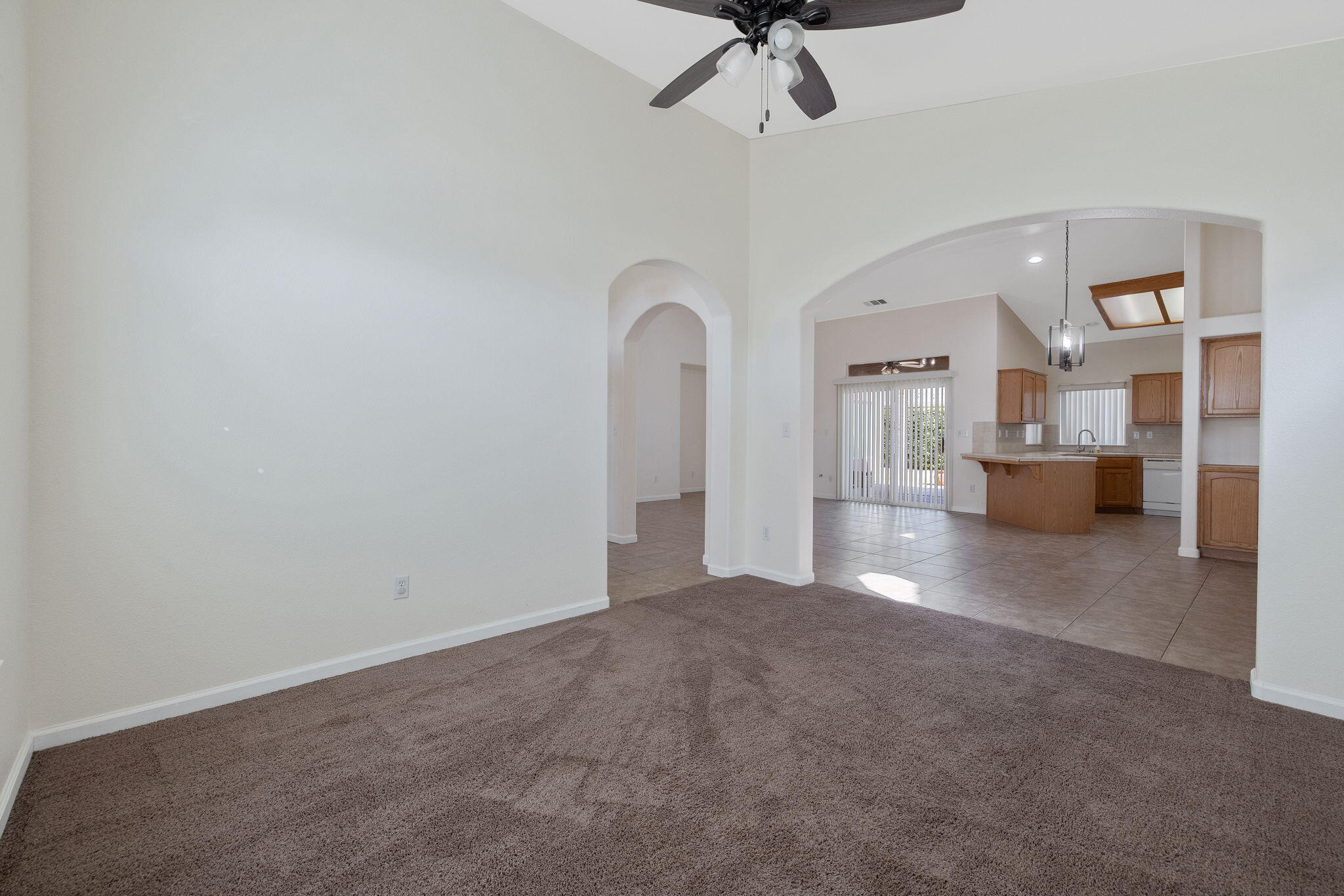 1678 Hawthorn St, Lemoore, CA 93245