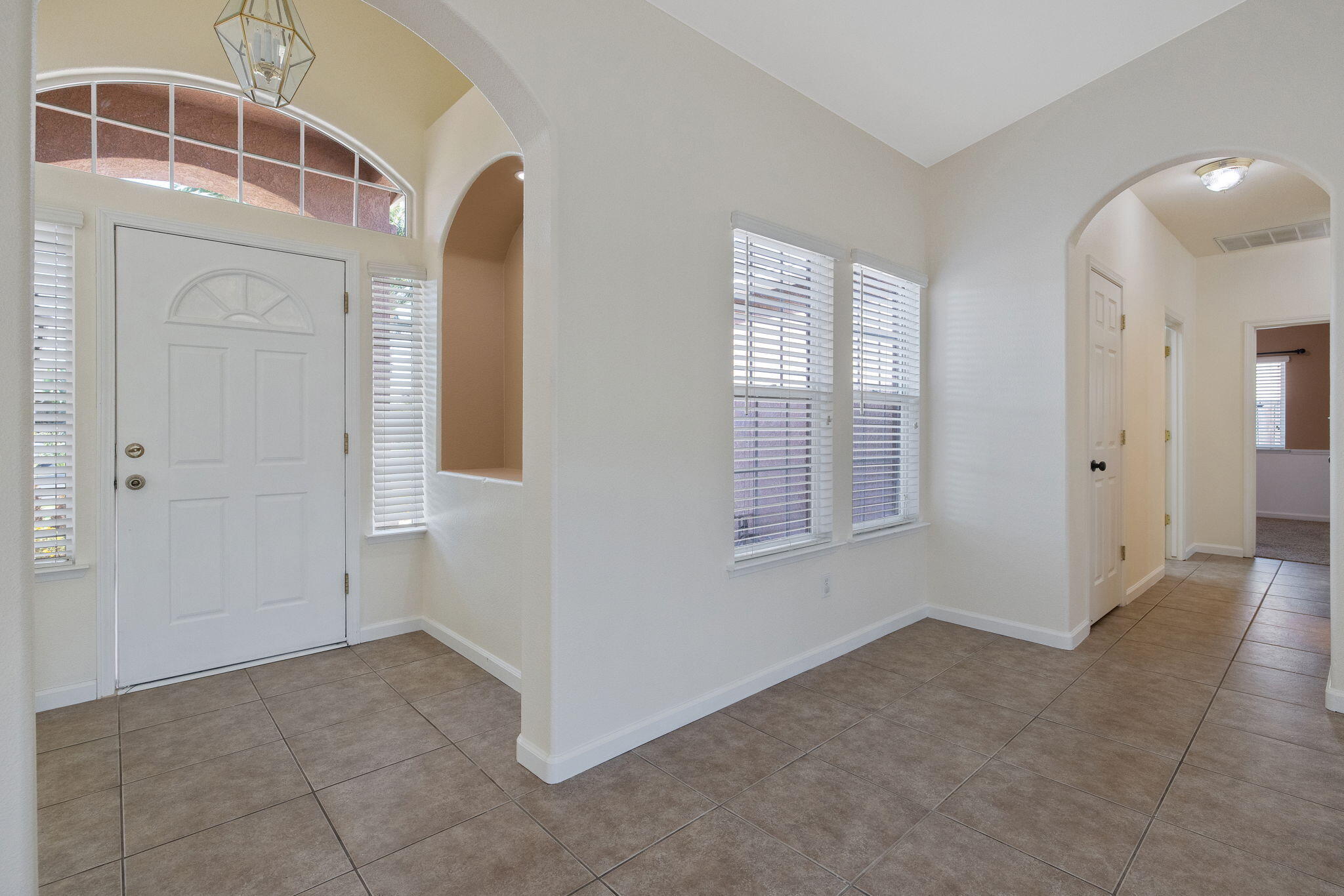 1678 Hawthorn St, Lemoore, CA 93245