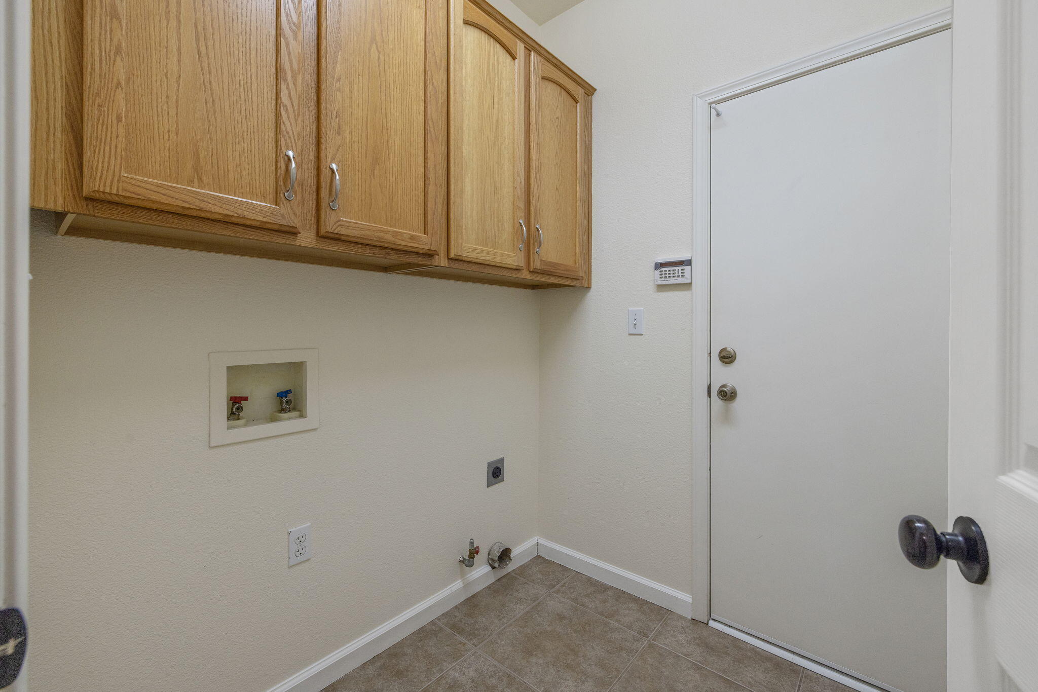 1678 Hawthorn St, Lemoore, CA 93245