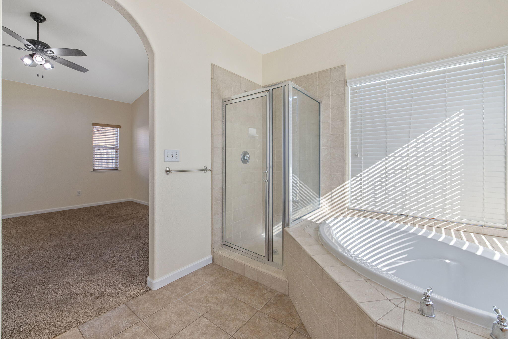 1678 Hawthorn St, Lemoore, CA 93245
