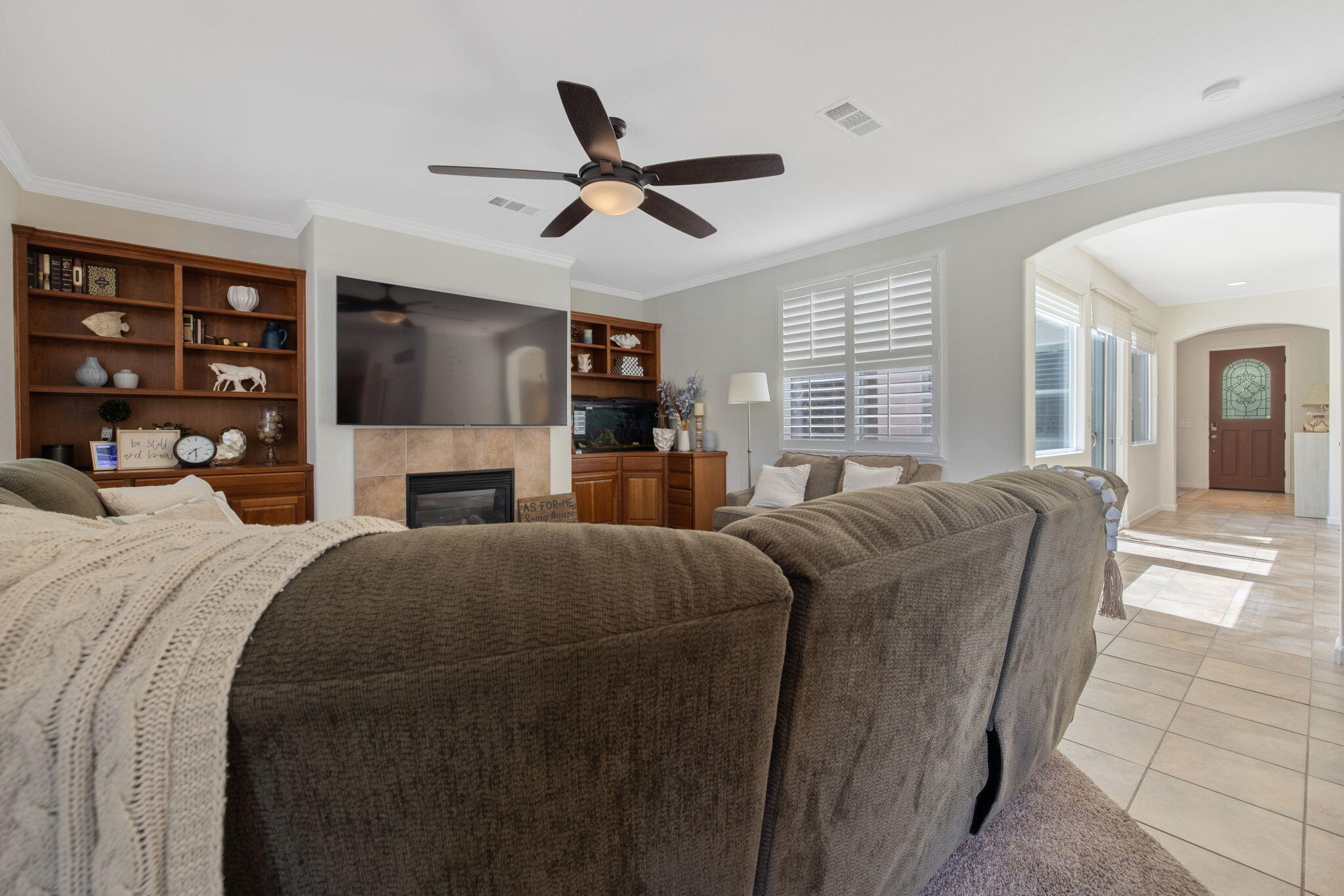 3834 N University St, Visalia, CA 93291