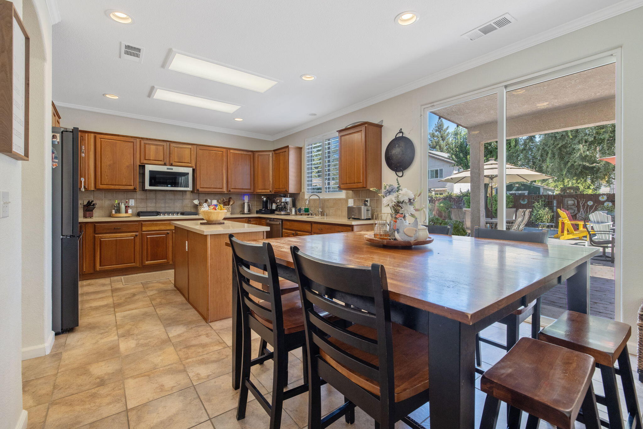 3834 N University St, Visalia, CA 93291