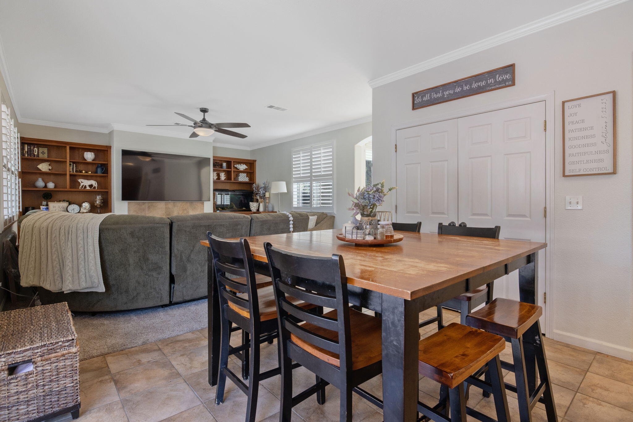 3834 N University St, Visalia, CA 93291