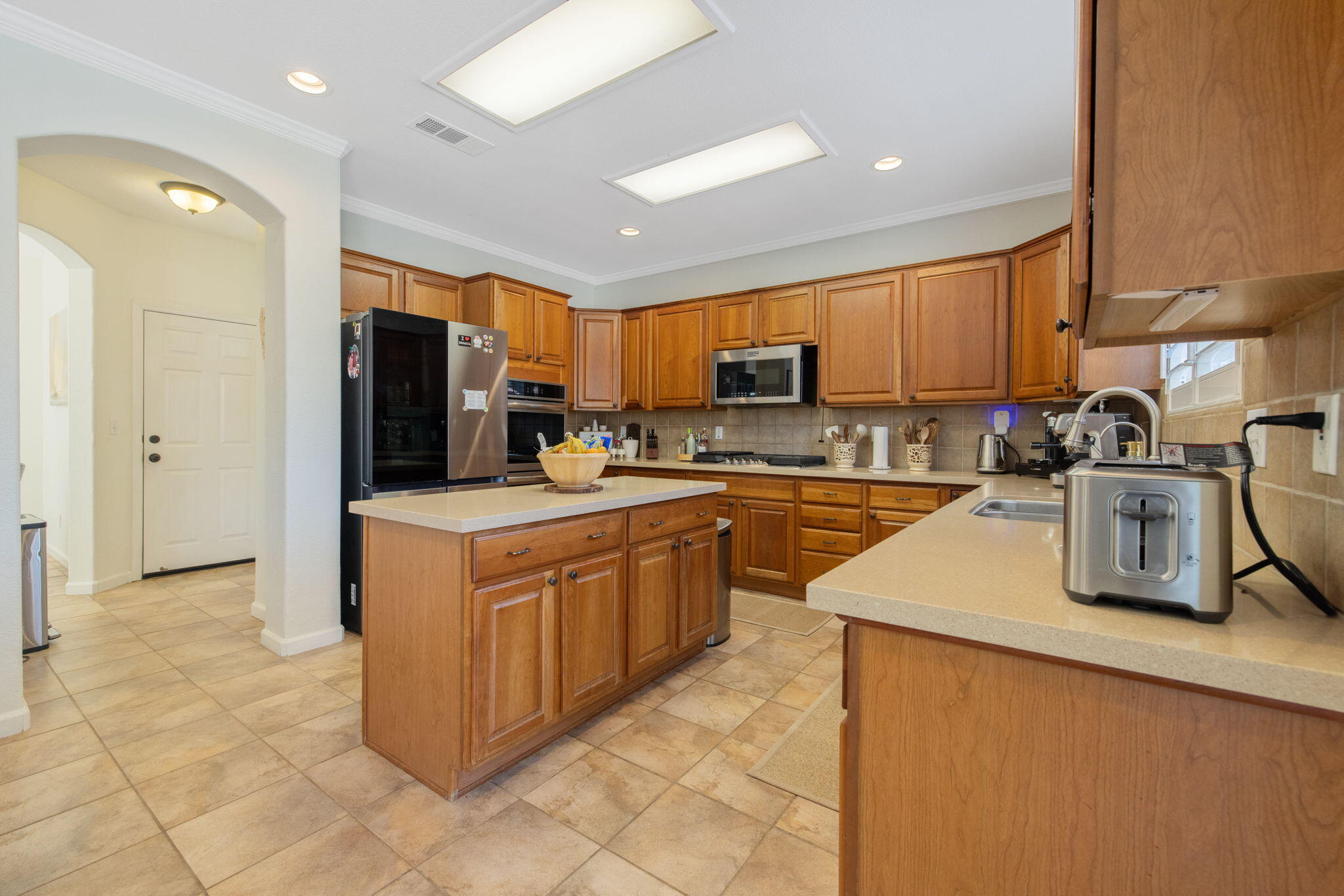3834 N University St, Visalia, CA 93291