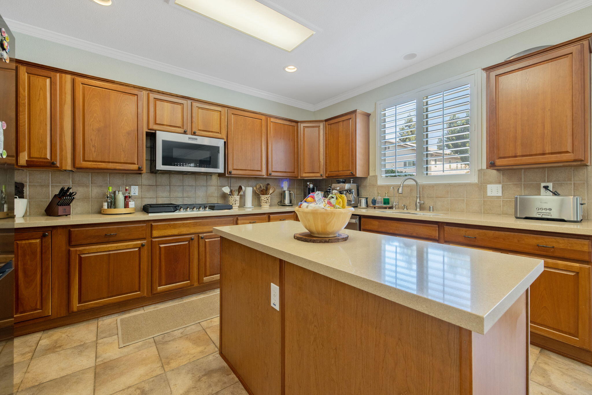 3834 N University St, Visalia, CA 93291