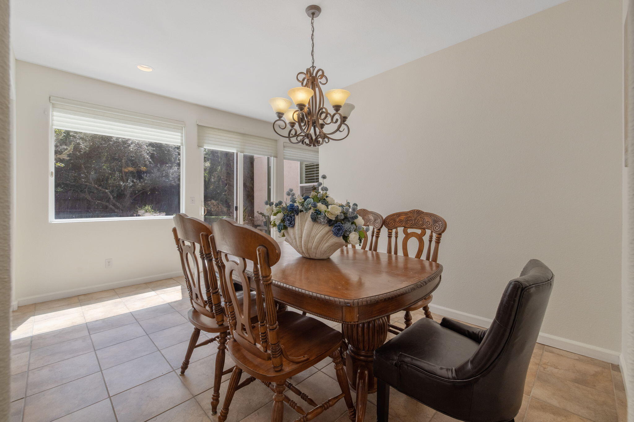 3834 N University St, Visalia, CA 93291