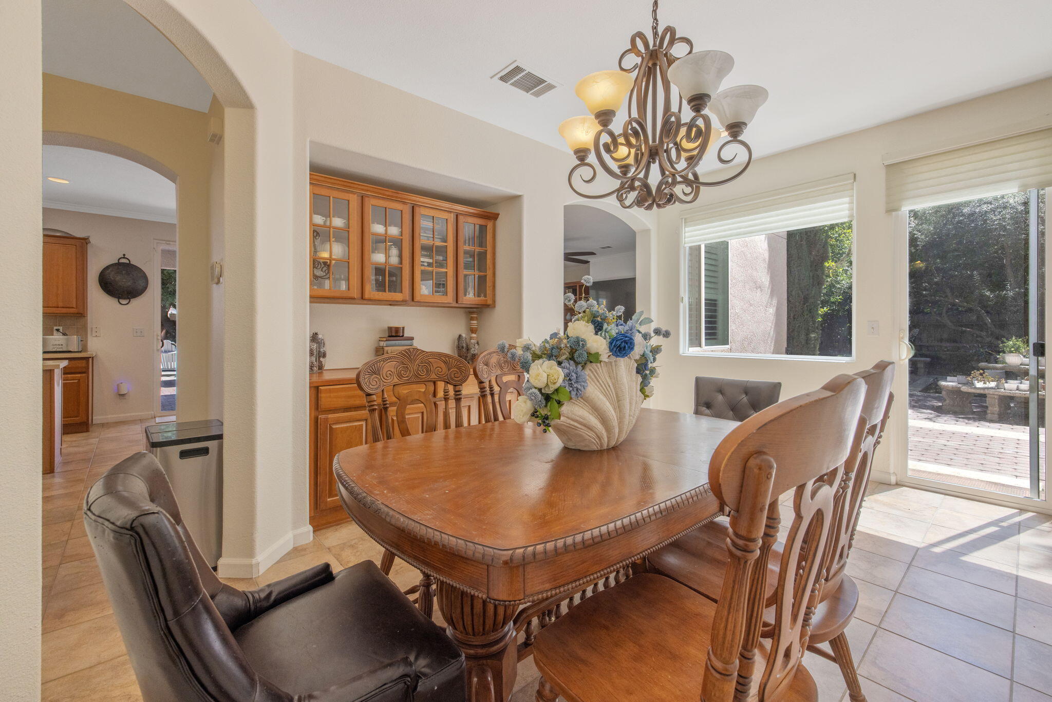 3834 N University St, Visalia, CA 93291