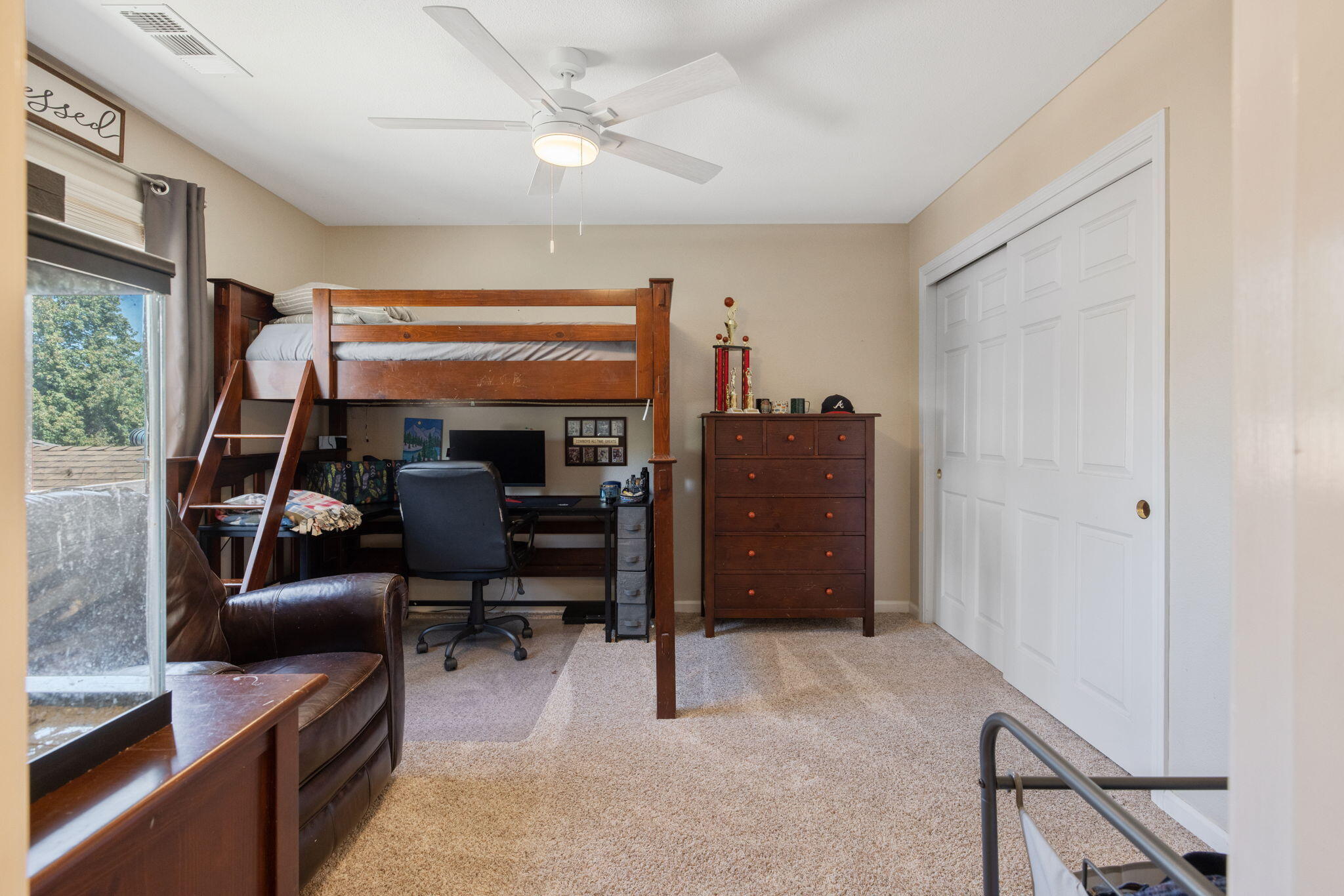 3834 N University St, Visalia, CA 93291
