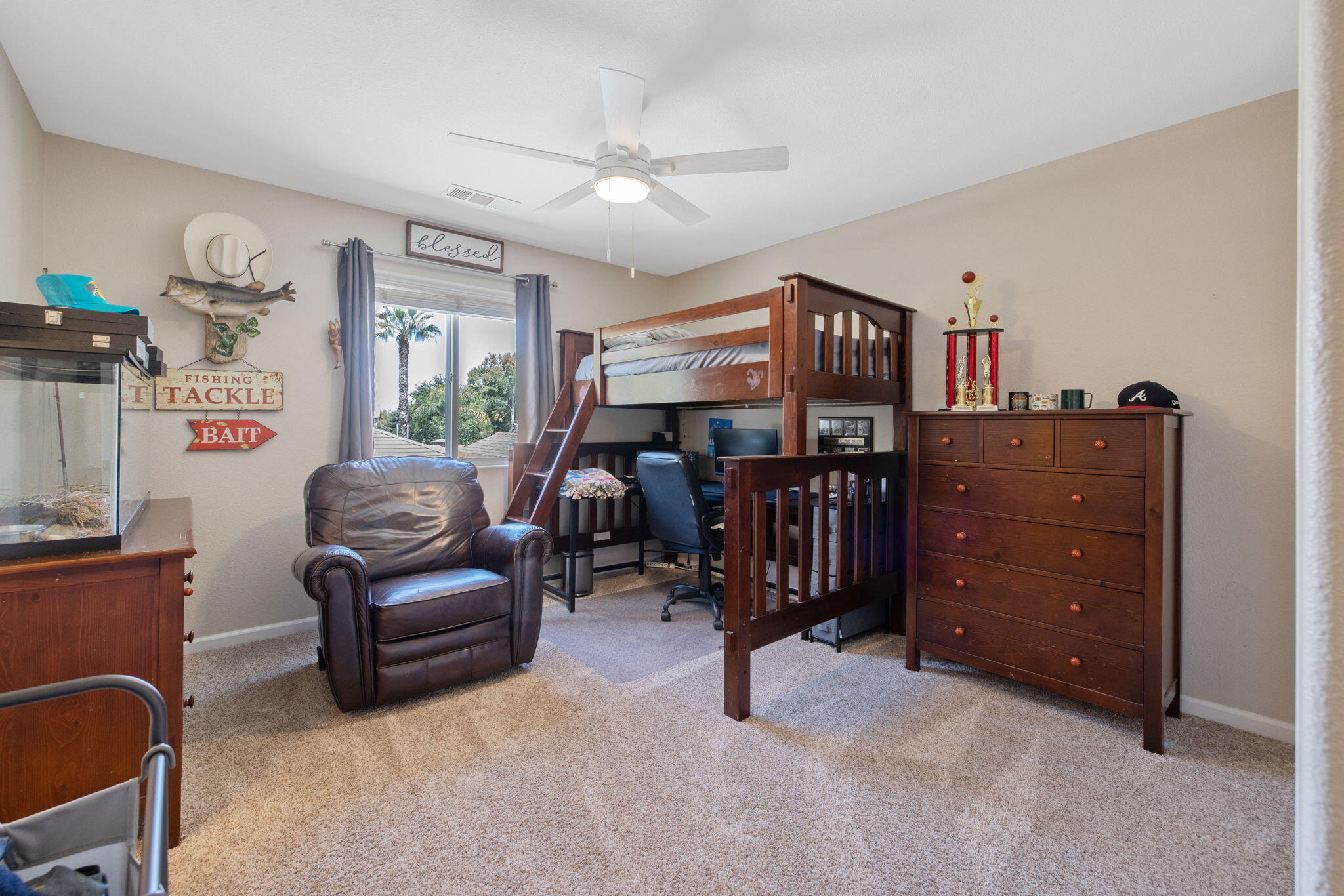 3834 N University St, Visalia, CA 93291