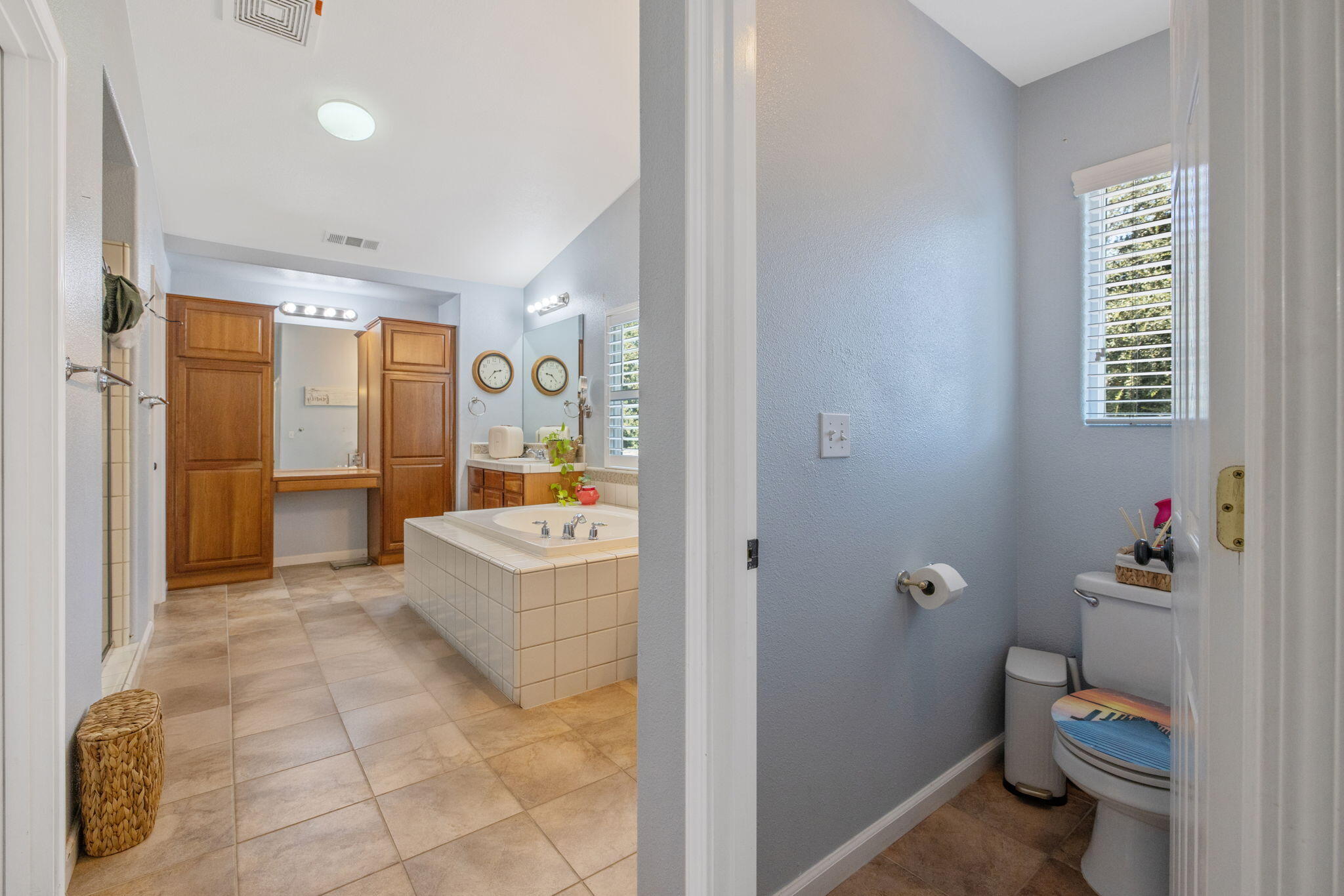3834 N University St, Visalia, CA 93291