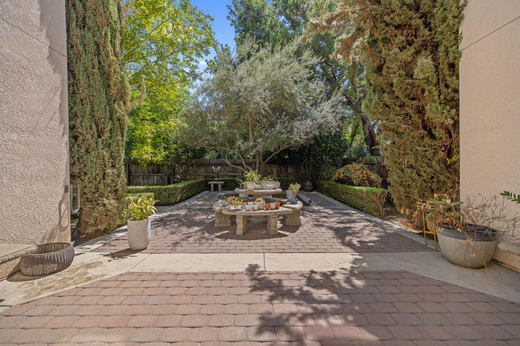 3834 N University St, Visalia, CA 93291
