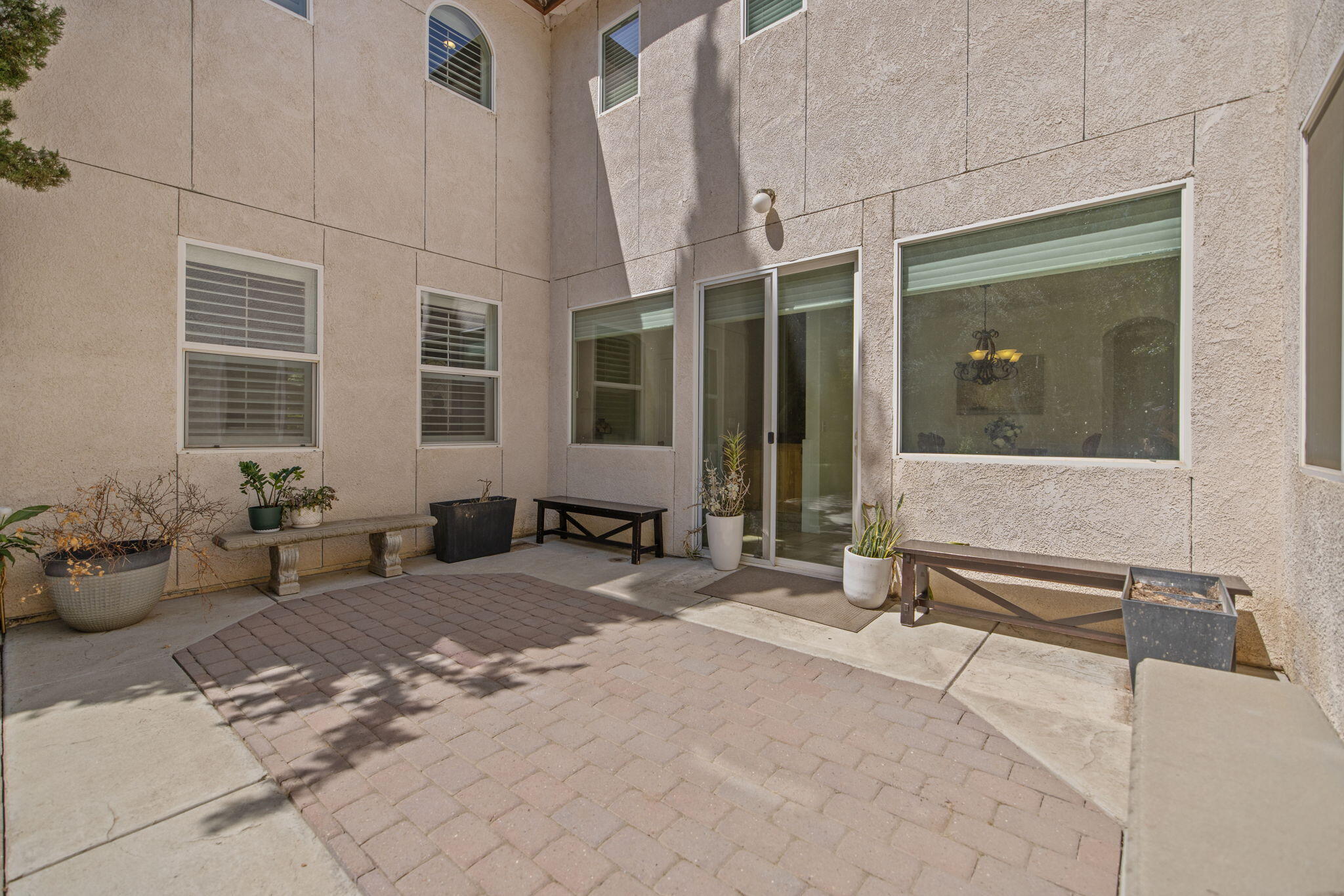 3834 N University St, Visalia, CA 93291